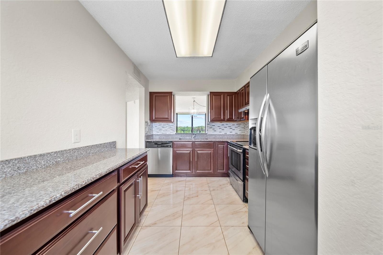 Image 6 of 40 For 900 Cove Cay Drive 3e