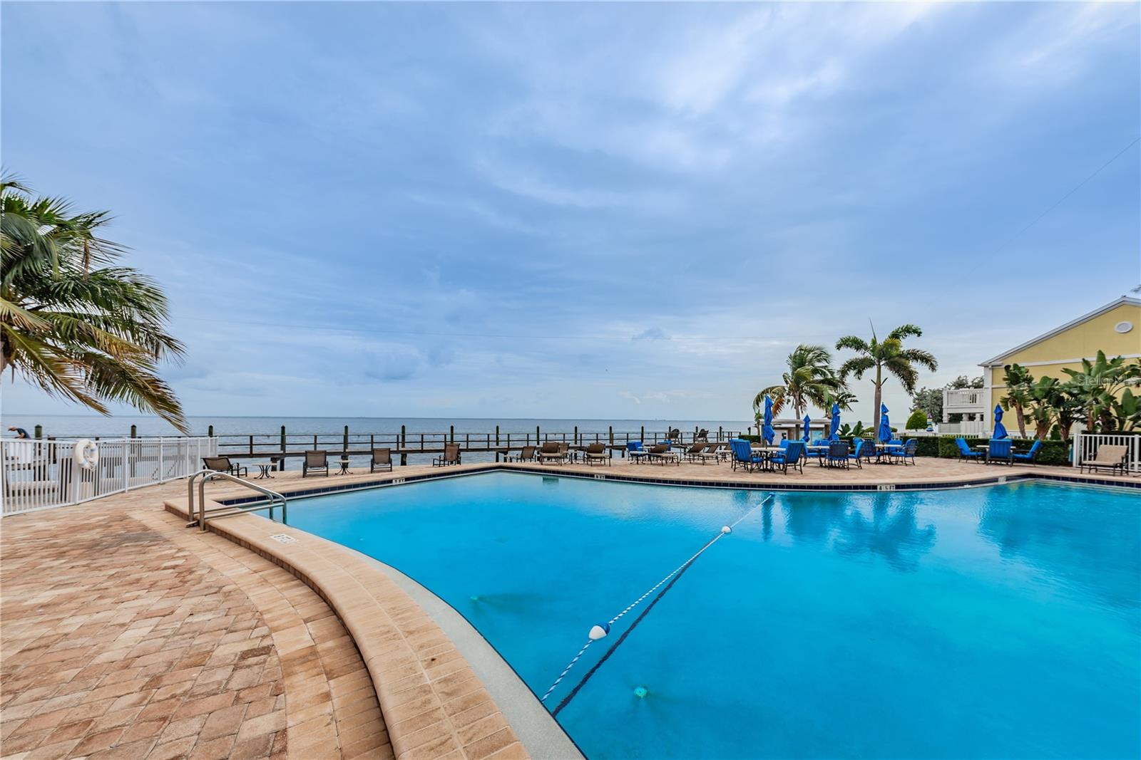 Image 33 of 46 For 5026 Coquina Key Drive Se 5026