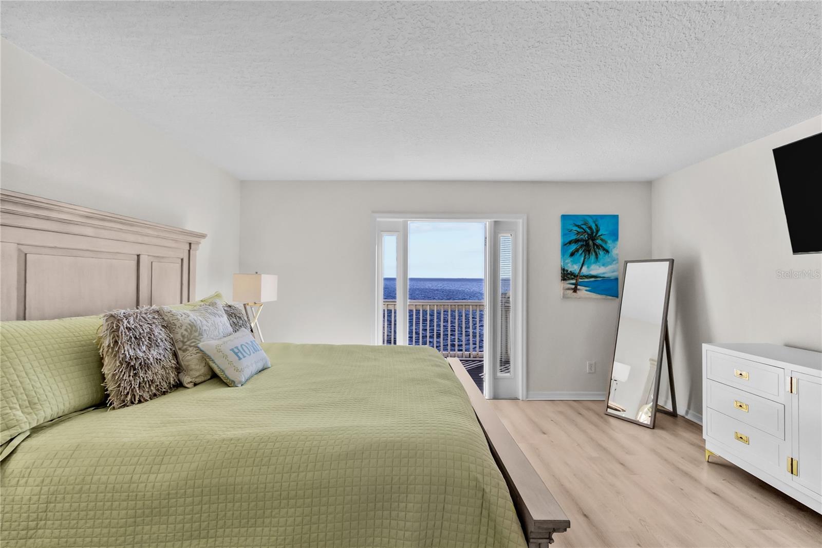 Image 36 of 46 For 5026 Coquina Key Drive Se 5026