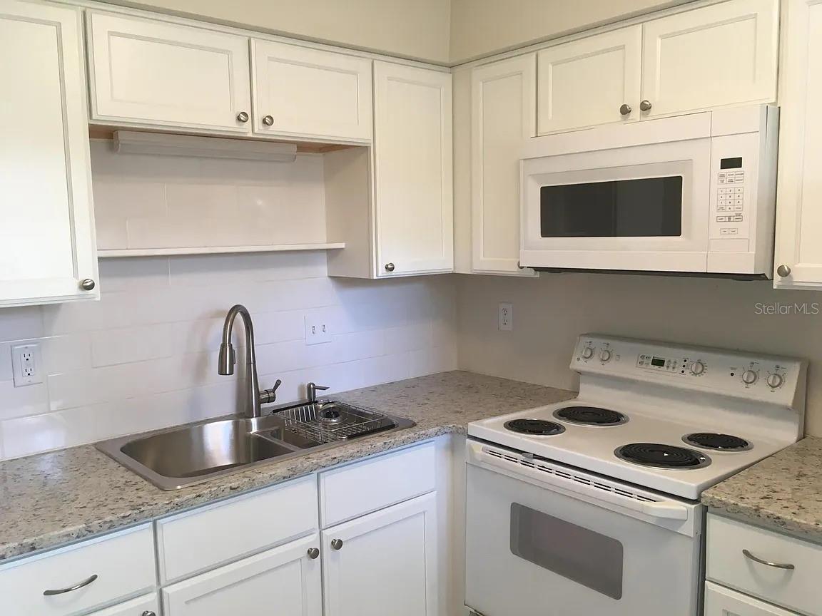 Image 2 of 19 For 418 New York Ave  5