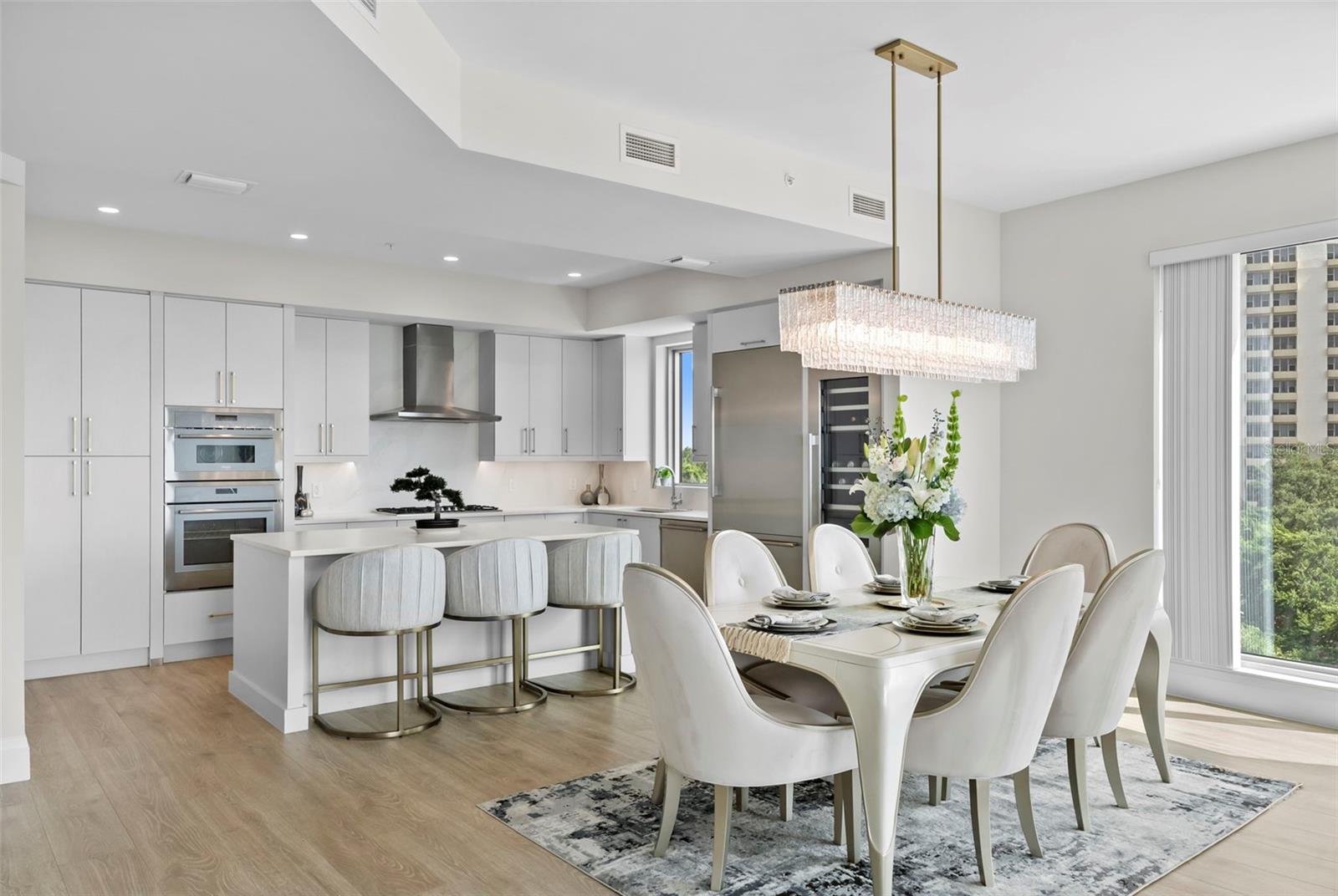 Image 11 of 79 For 2910 Barcelona Street 501