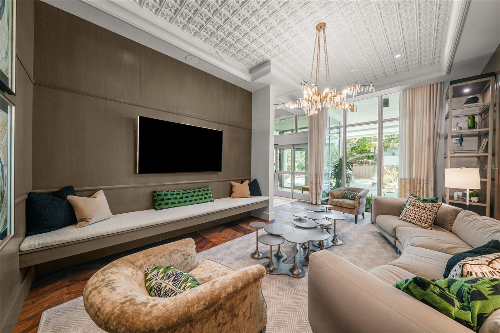 Image 4 of 79 For 2910 Barcelona Street 501