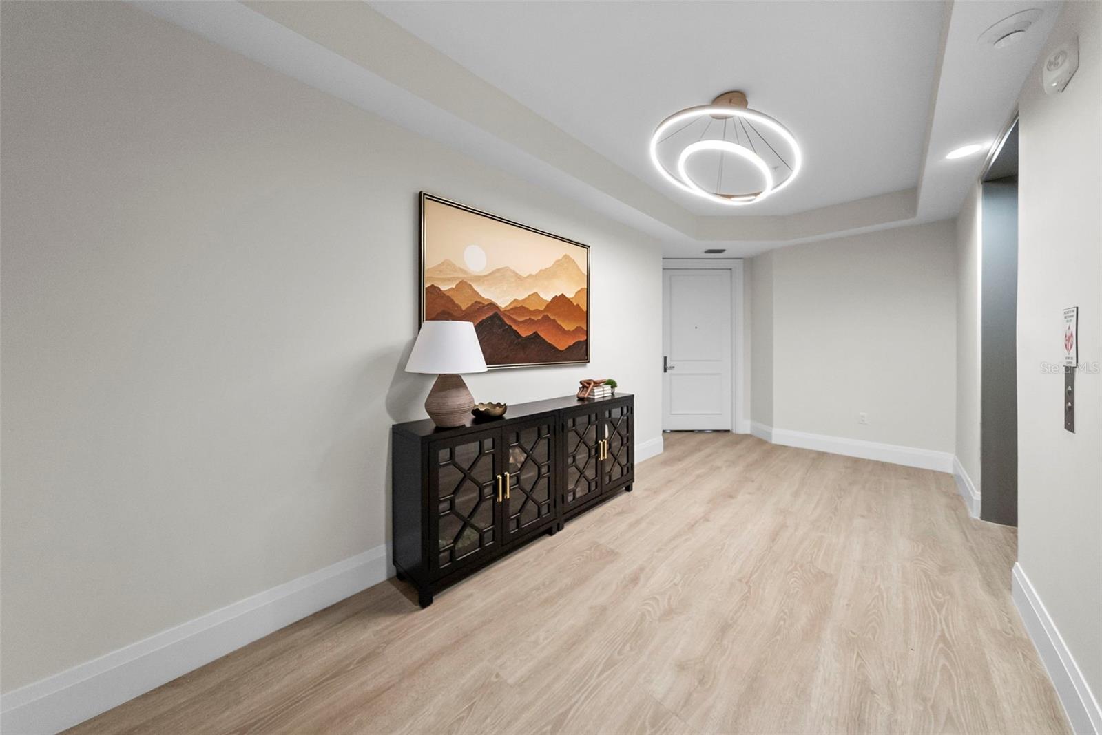 Image 7 of 79 For 2910 Barcelona Street 501