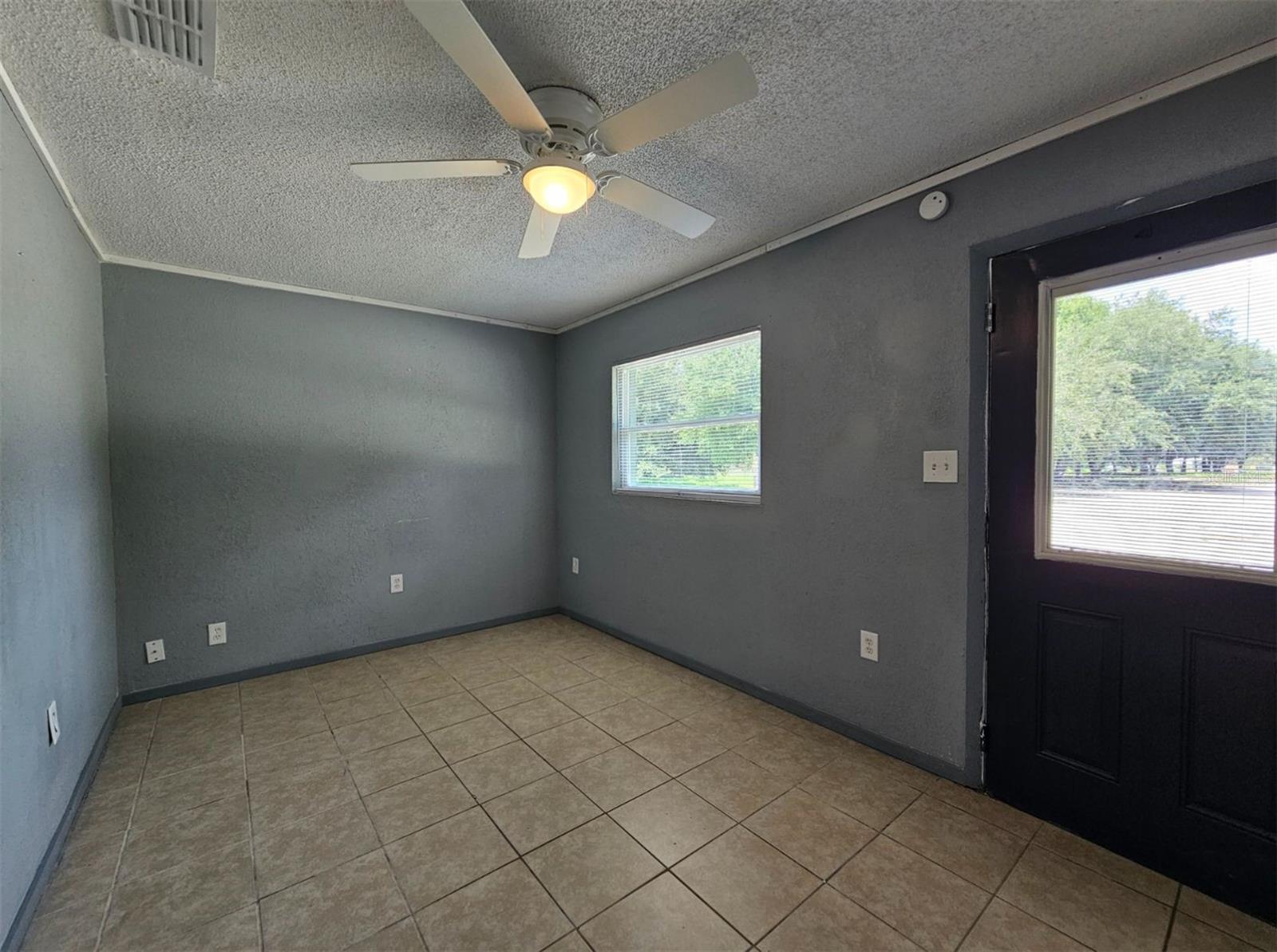 Image 5 of 21 For 945 Reynolds Road
