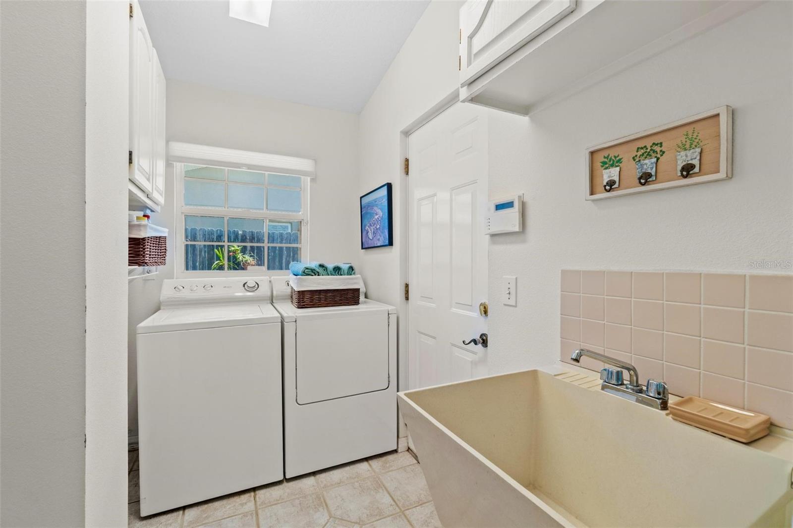 Image 21 of 37 For 1023 72nd Street Nw