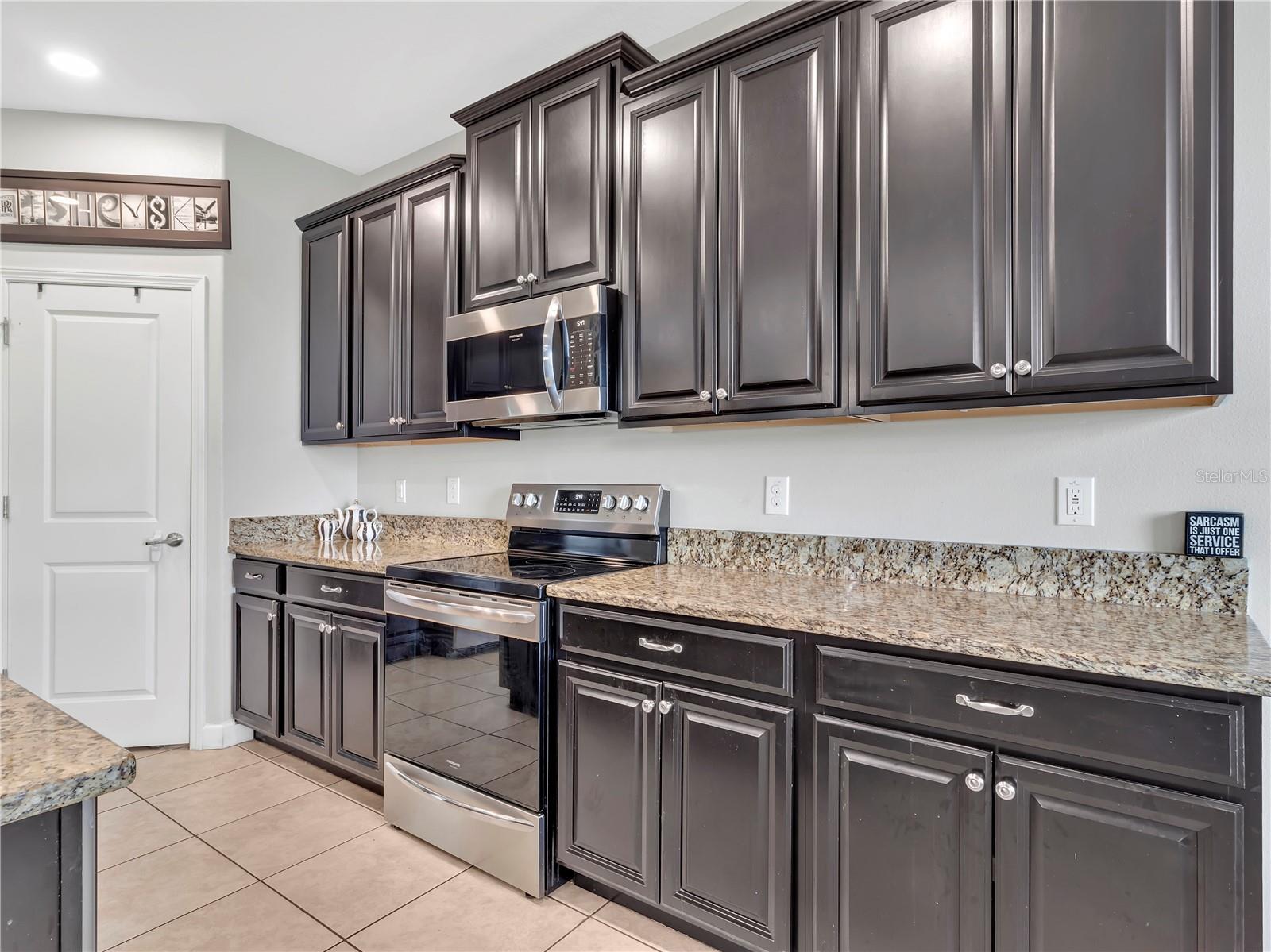 Image 13 of 75 For 5030 Ivory Stone Drive