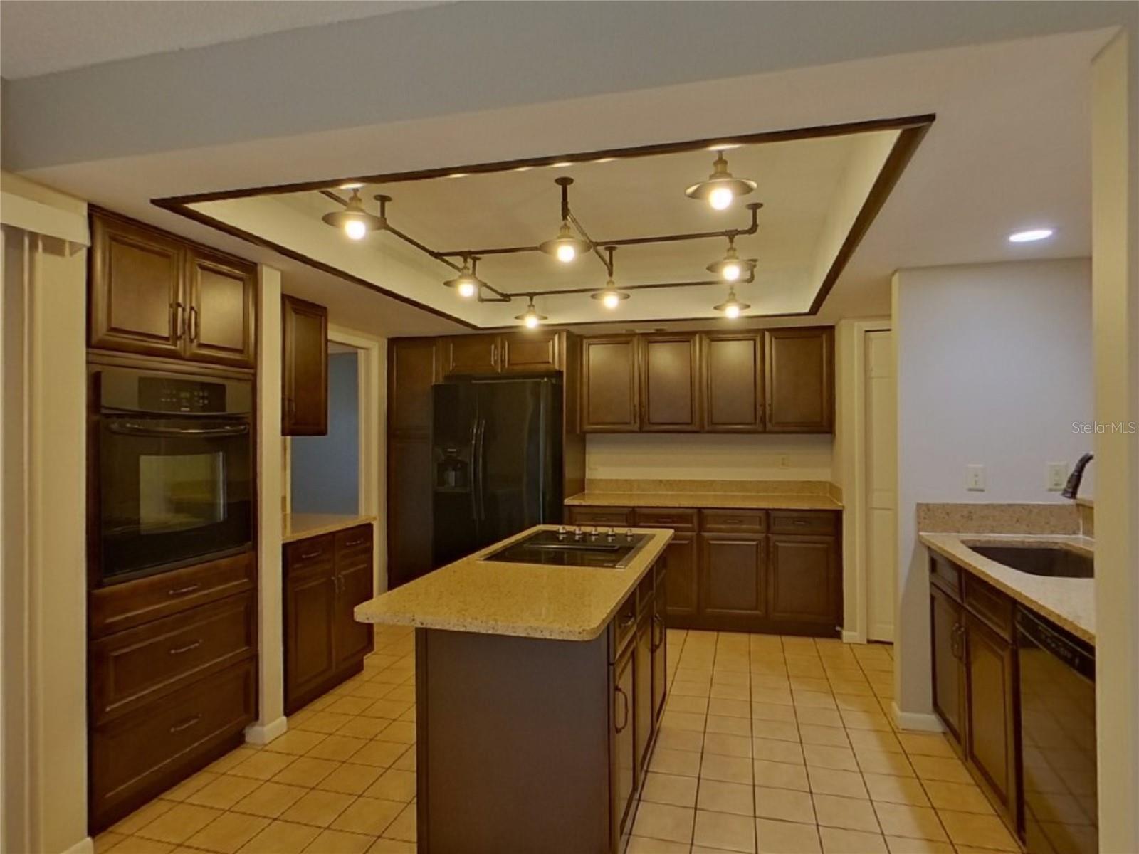 Image 5 of 17 For 2666 Luce Drive W