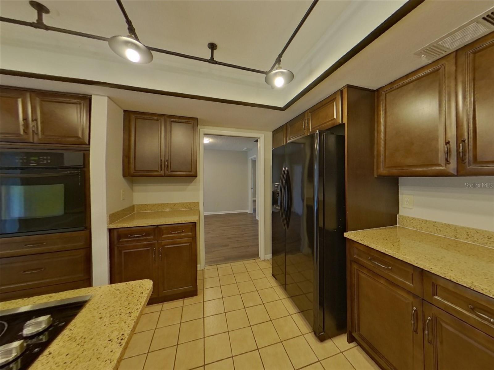Image 6 of 17 For 2666 Luce Drive W