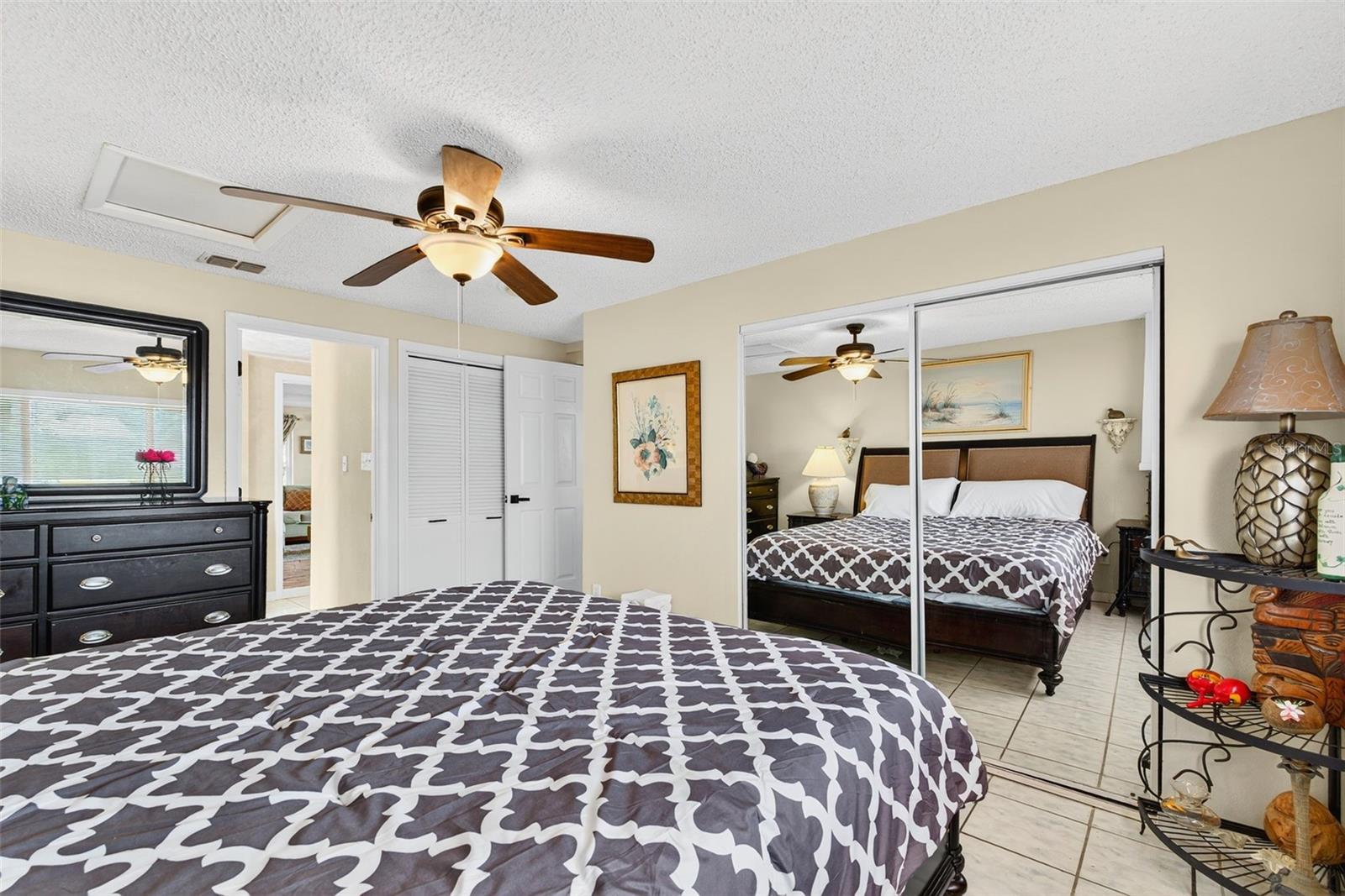 Listing photo id 11 for 13706 Britton Drive