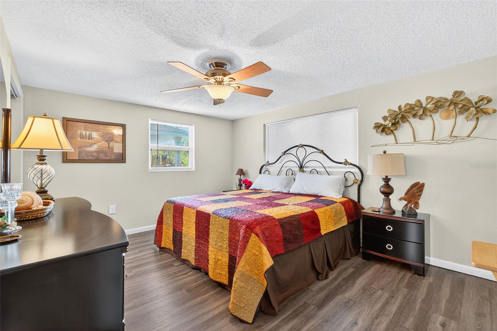 Listing photo id 15 for 13706 Britton Drive