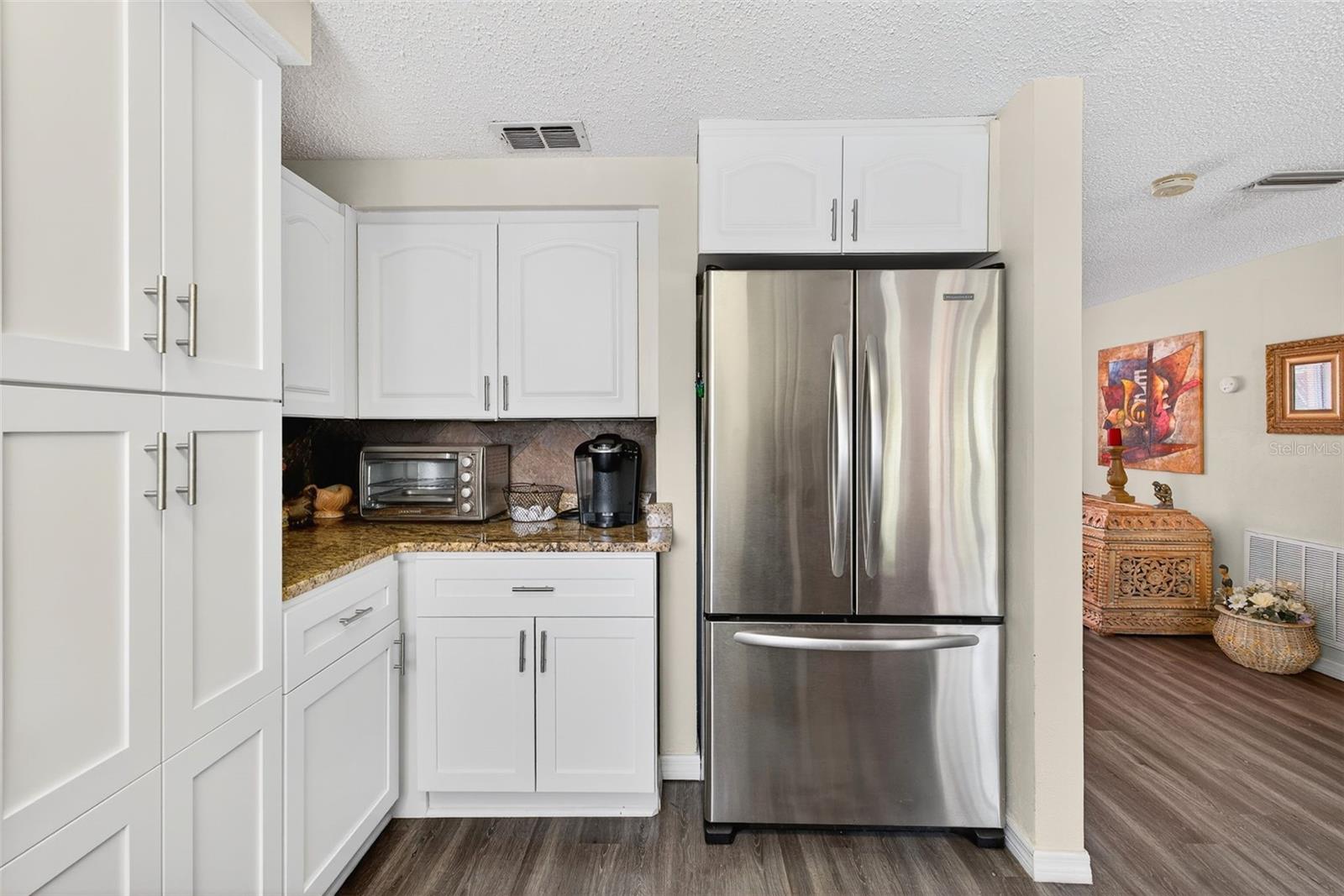 Listing photo id 24 for 13706 Britton Drive