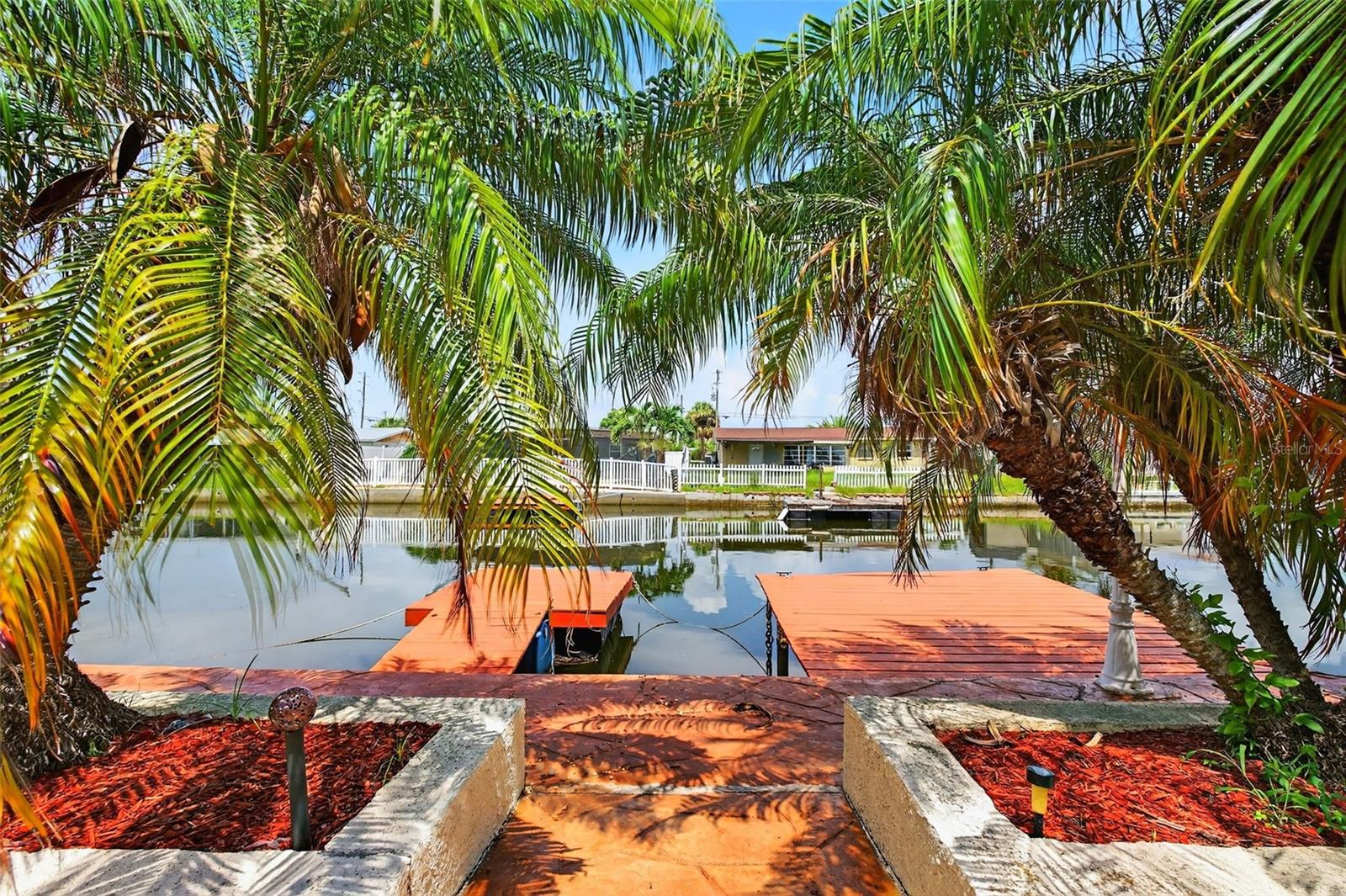 Listing photo id 37 for 13706 Britton Drive