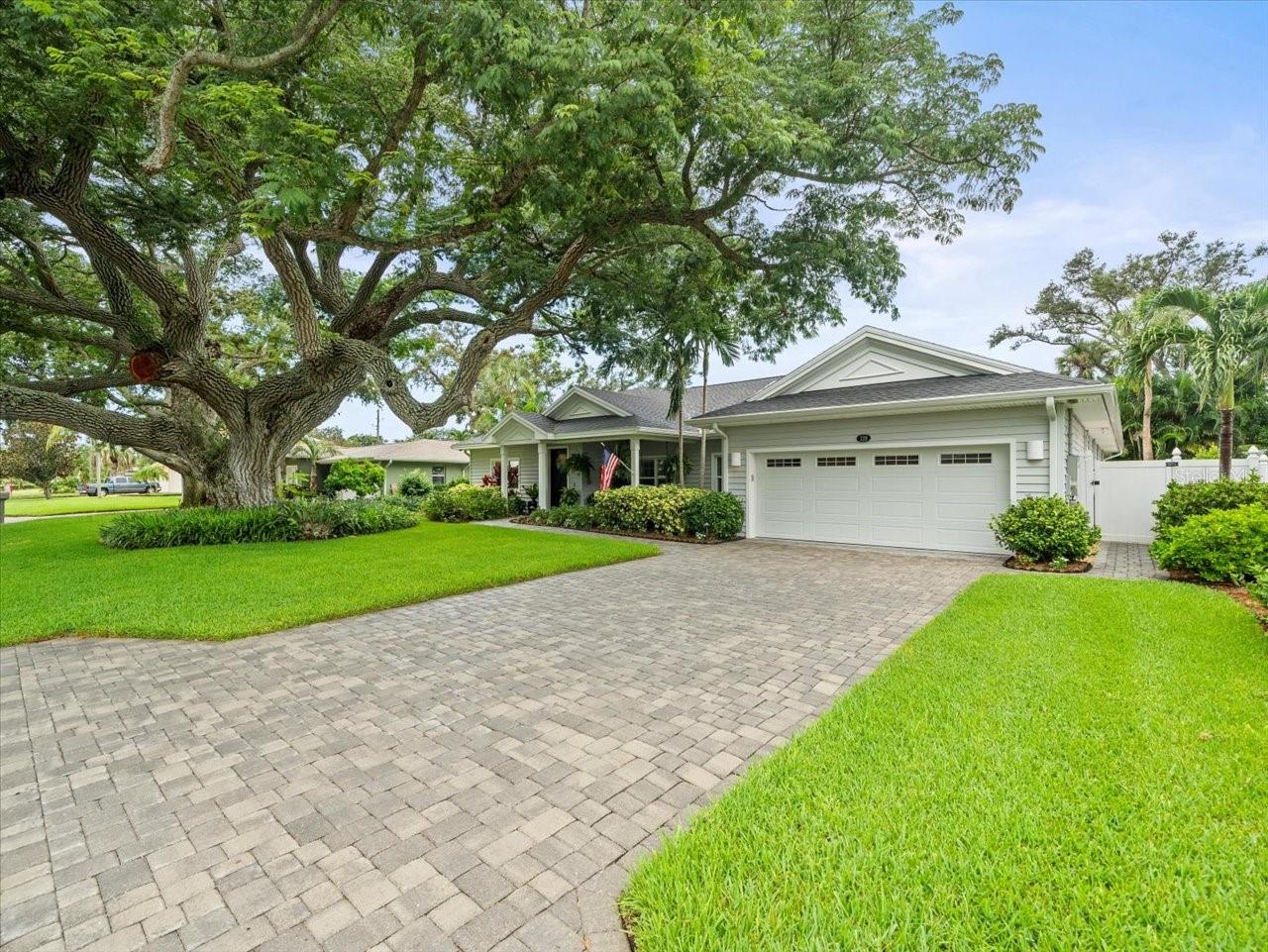 Image 2 of 76 For 128 Palmetto Lane