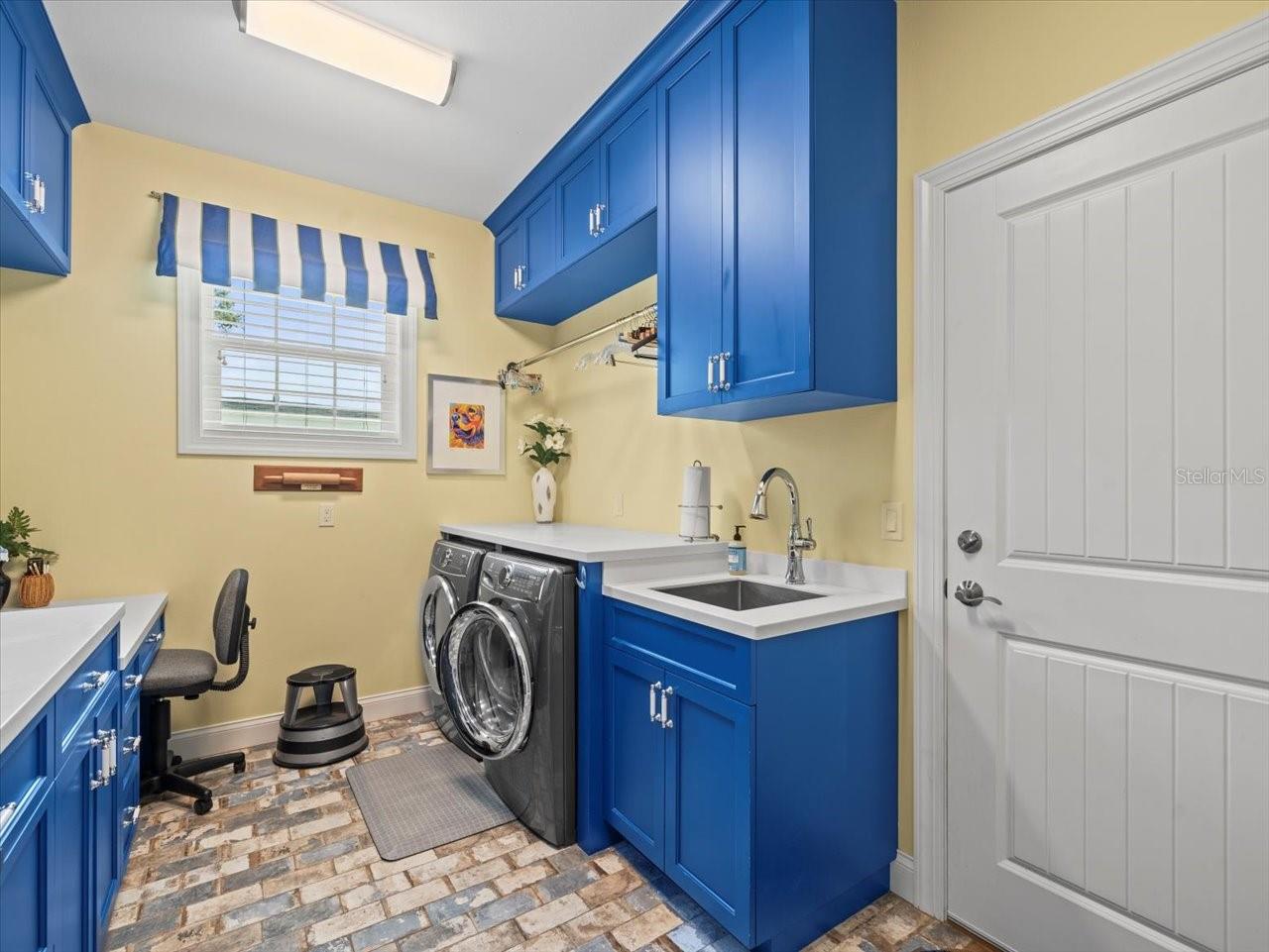 Image 34 of 76 For 128 Palmetto Lane