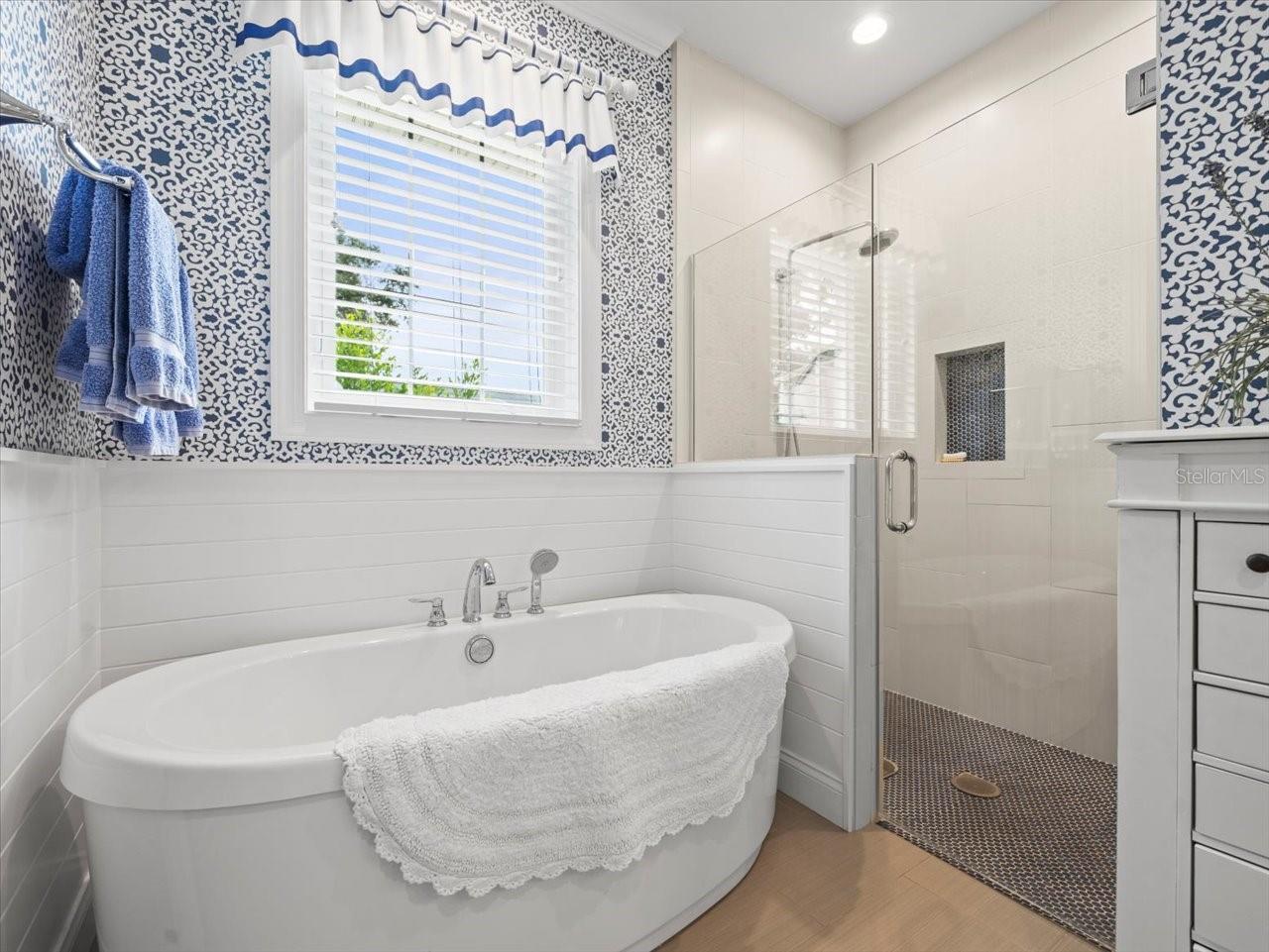 Image 43 of 76 For 128 Palmetto Lane