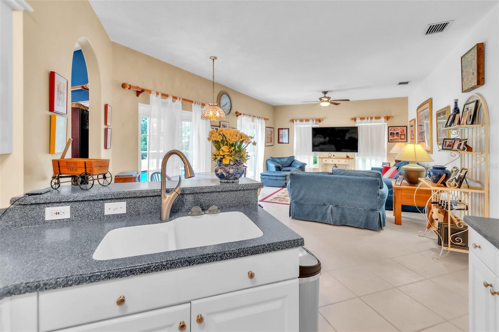 Image 20 of 41 For 1525 Alexander Way