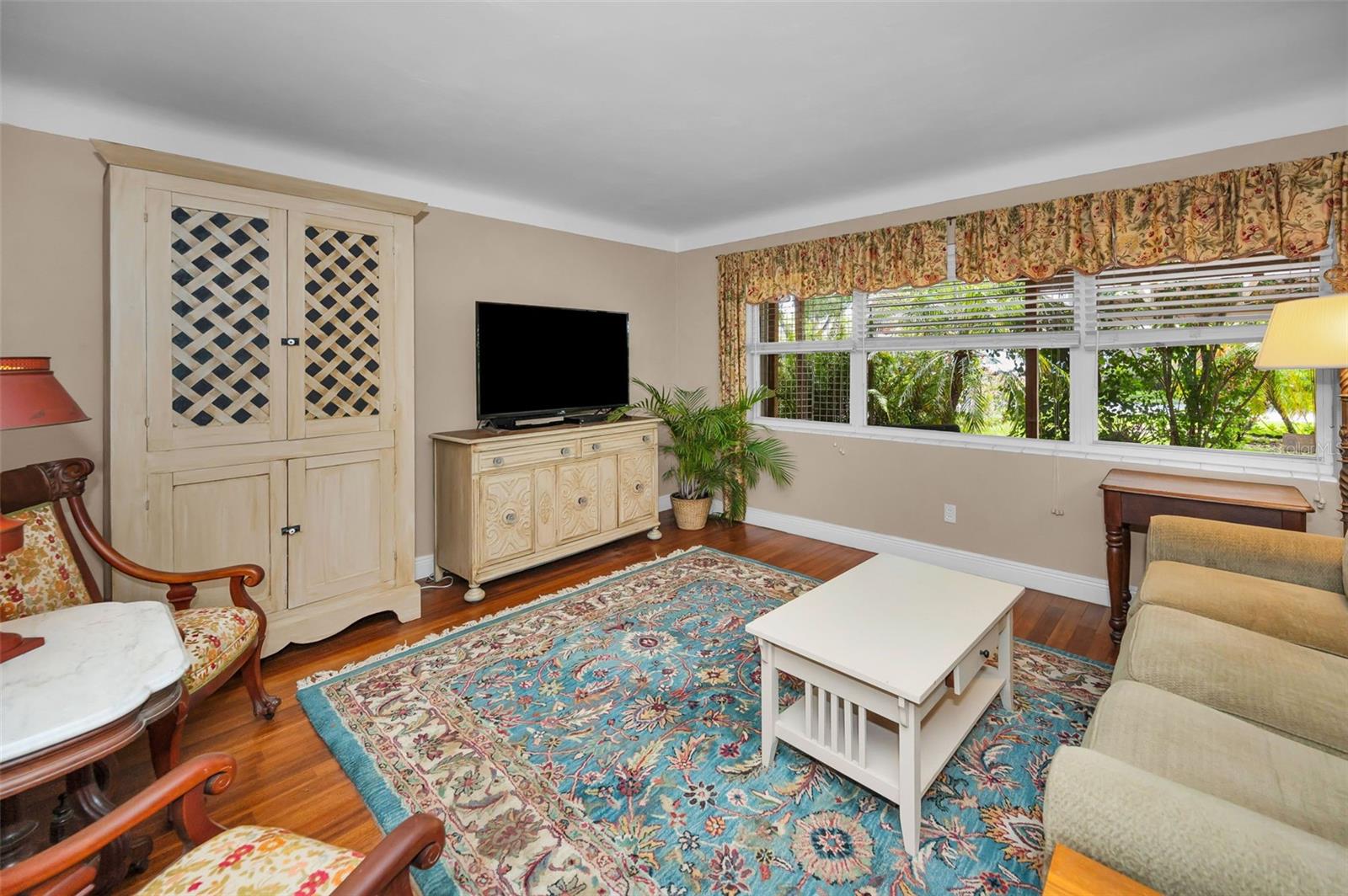 Image 9 of 49 For 1874 Bellemeade Drive