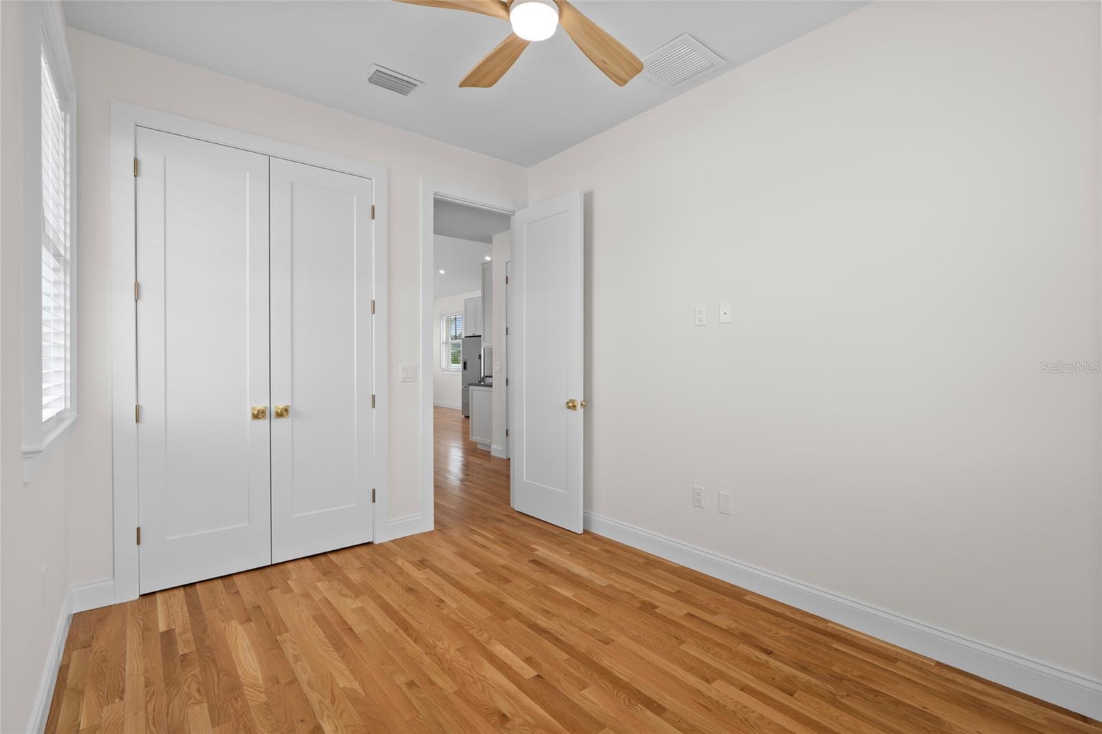 Image 20 of 42 For 1631 31st Avenue N