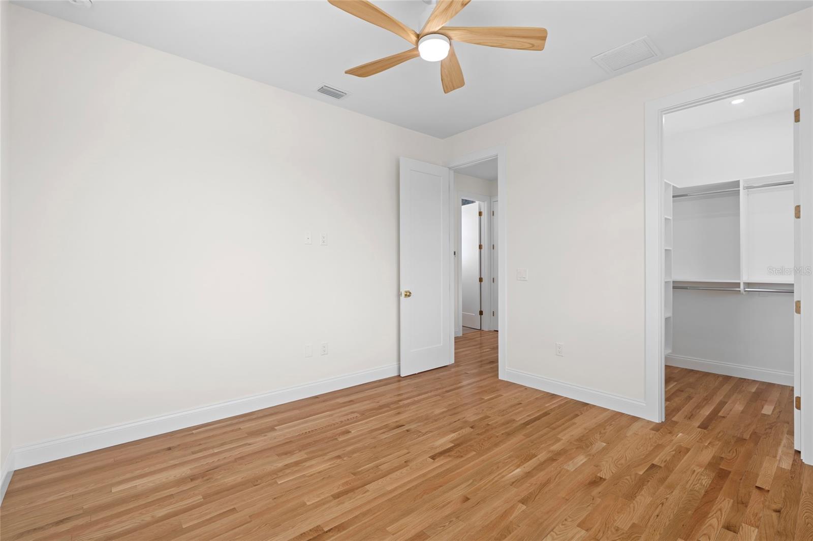 Image 24 of 42 For 1631 31st Avenue N