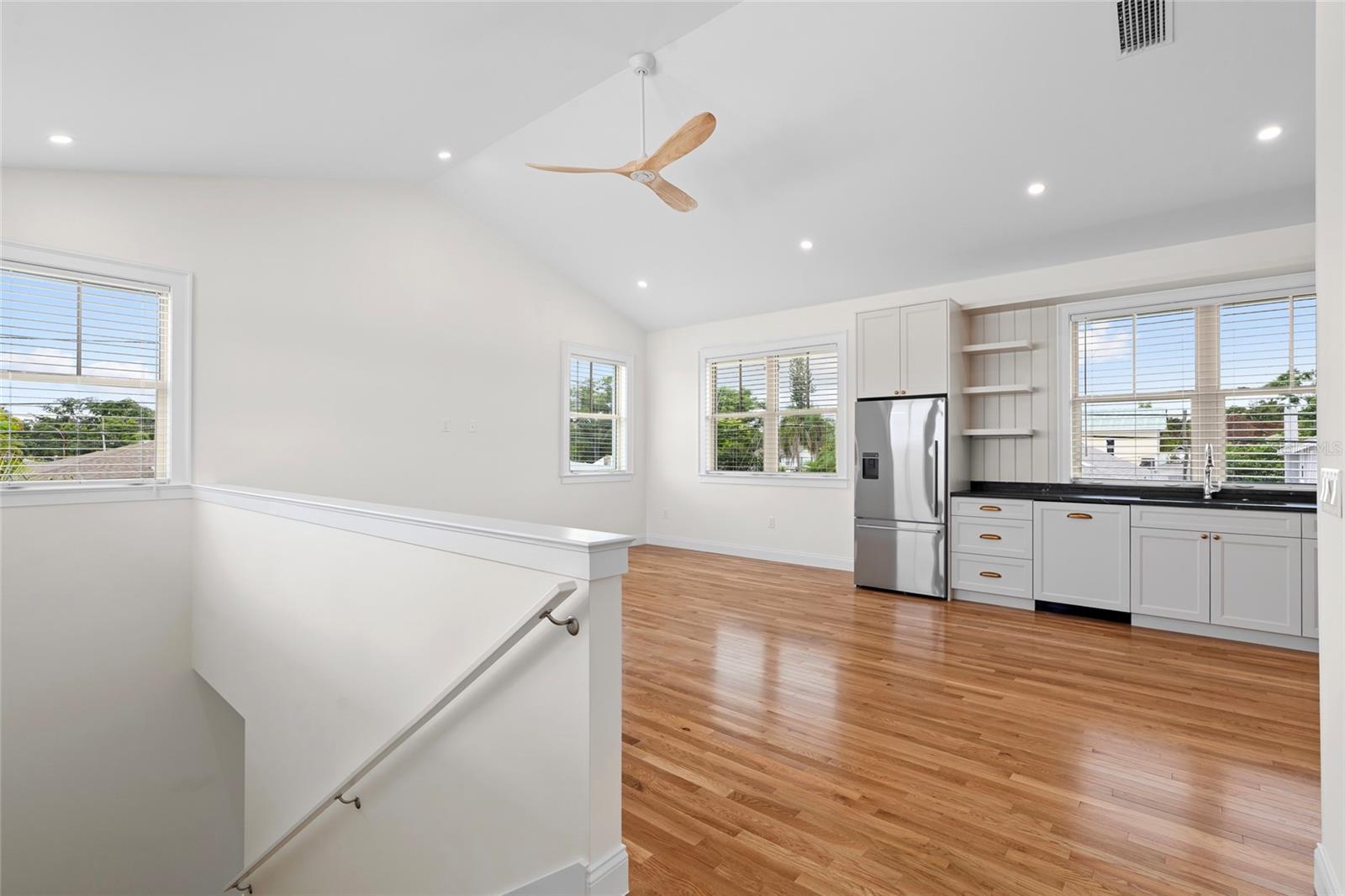 Image 7 of 42 For 1631 31st Avenue N