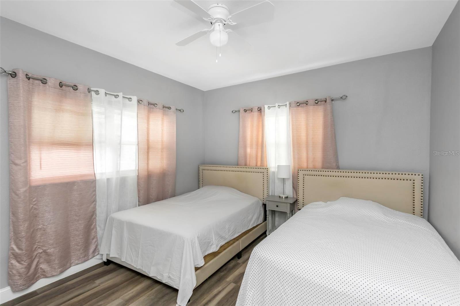 Image 15 of 52 For 206 Himes Avenue