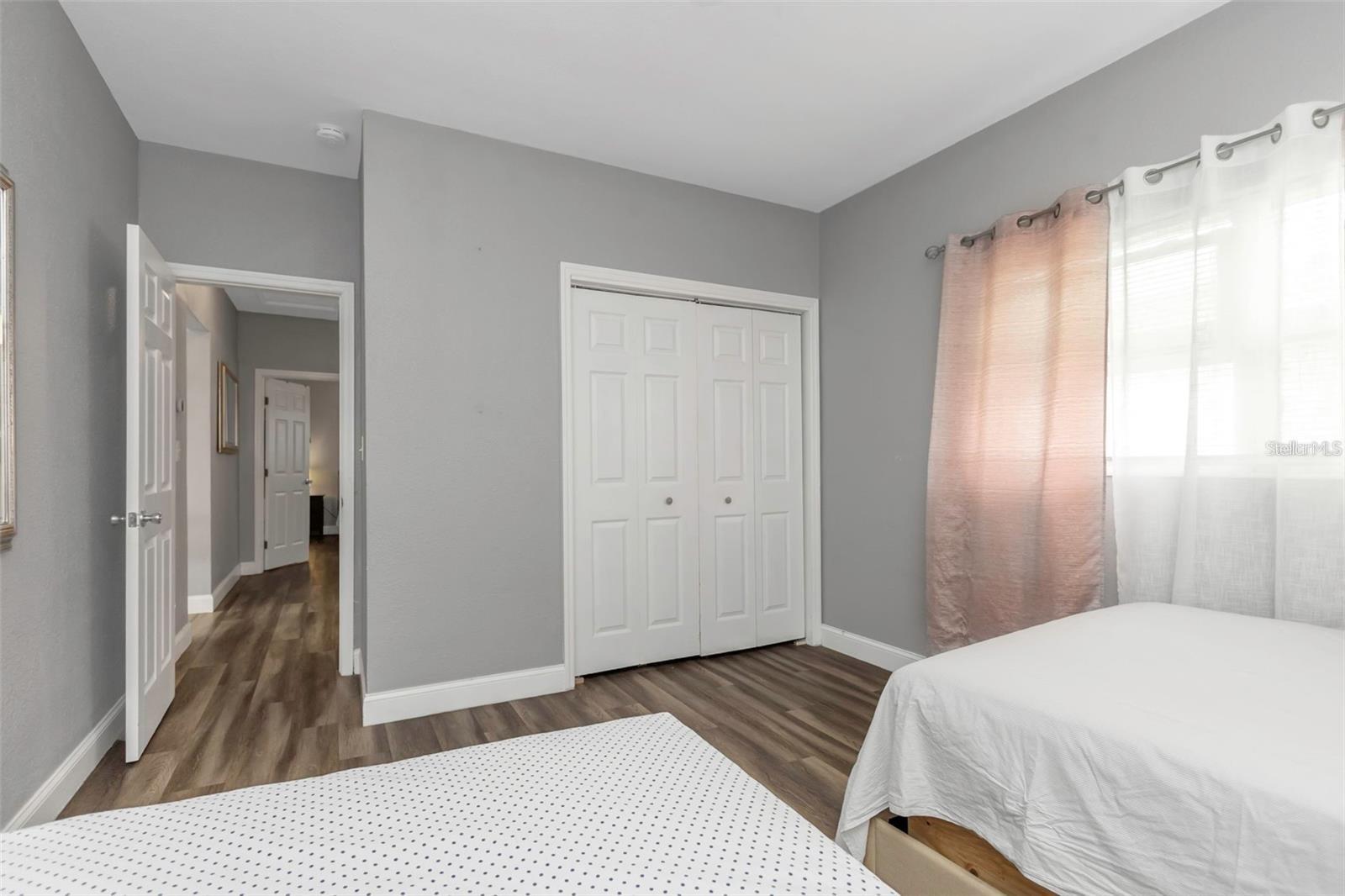 Image 18 of 52 For 206 Himes Avenue