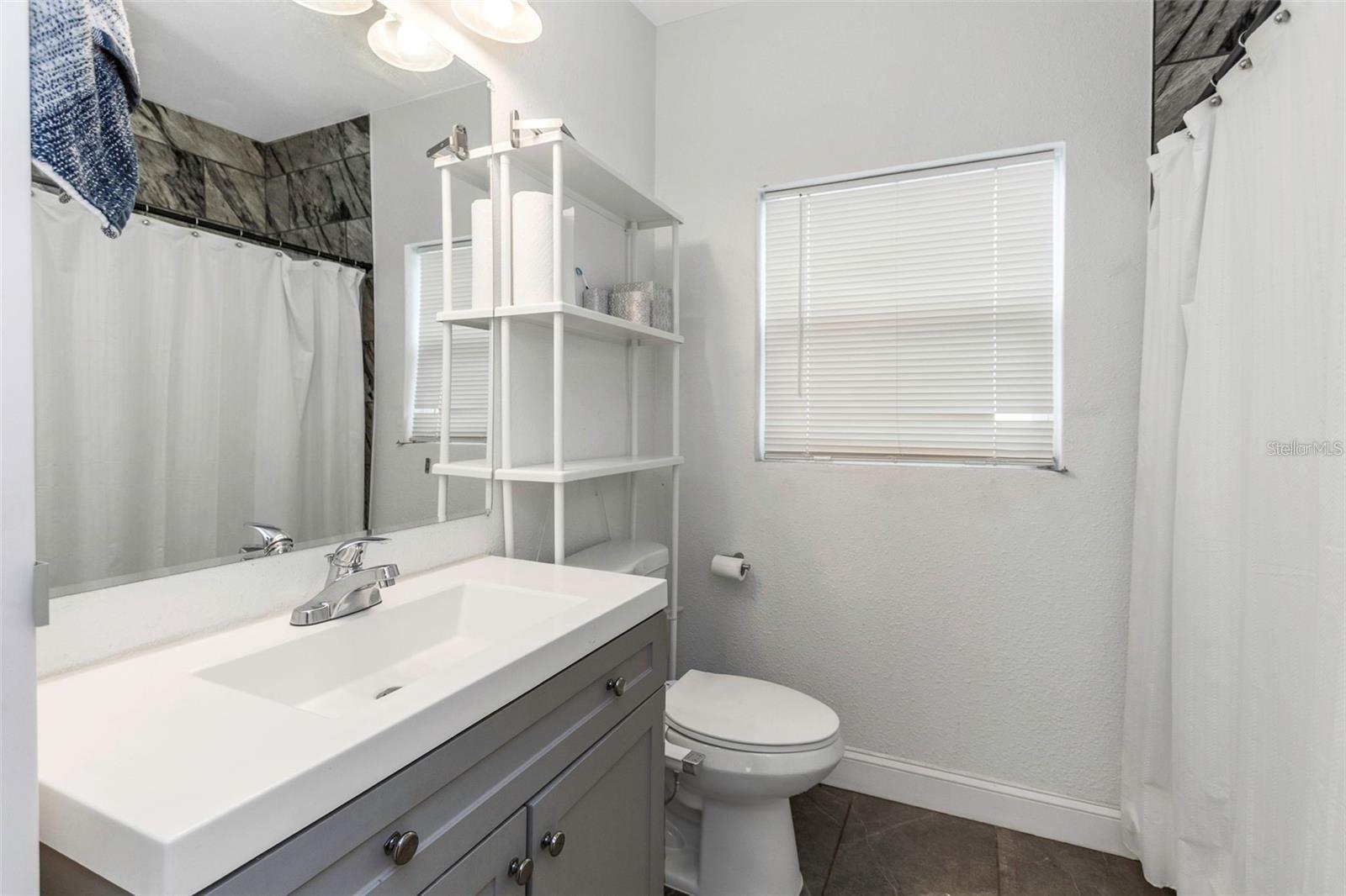 Image 19 of 52 For 206 Himes Avenue