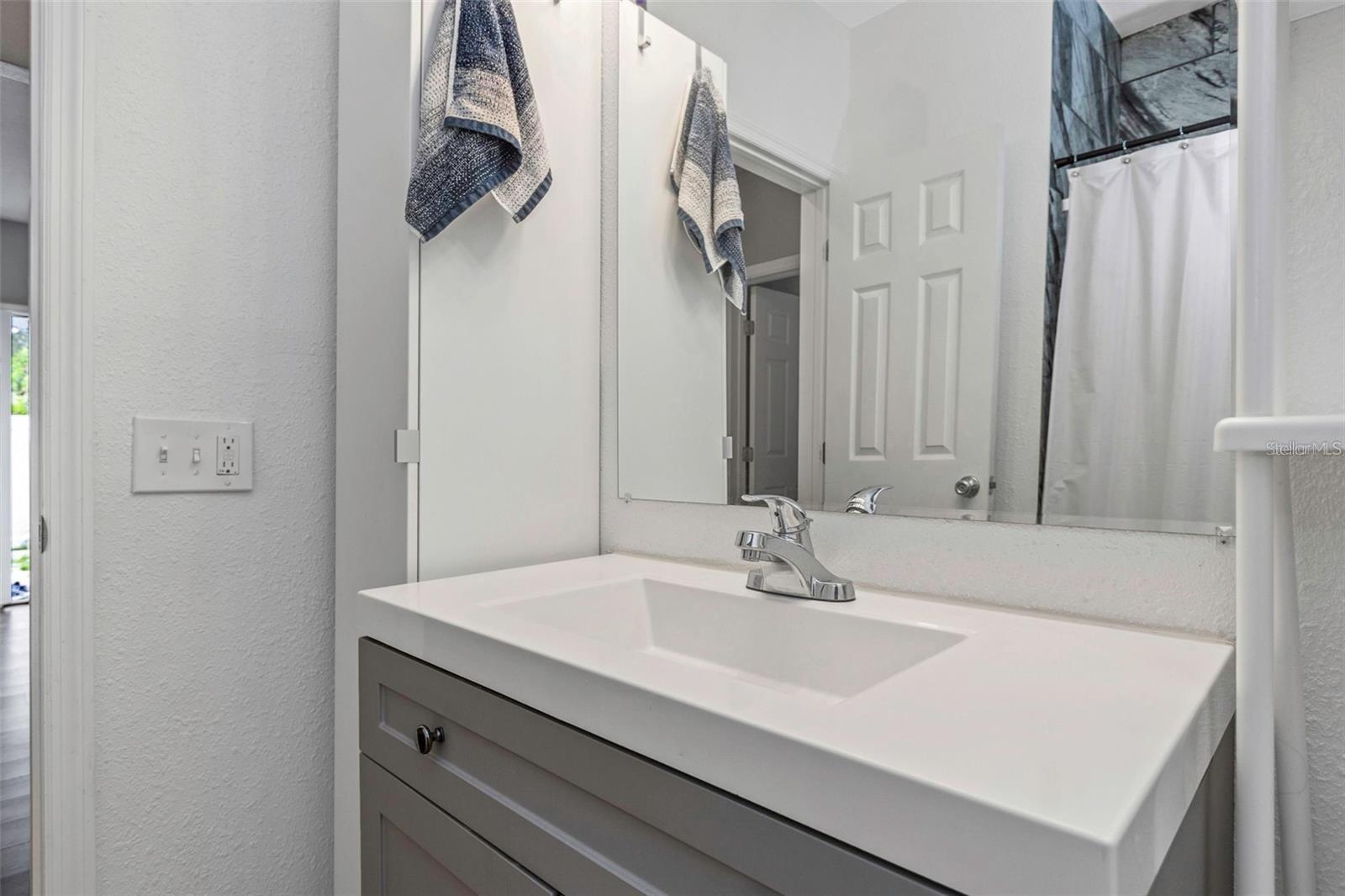 Image 20 of 52 For 206 Himes Avenue