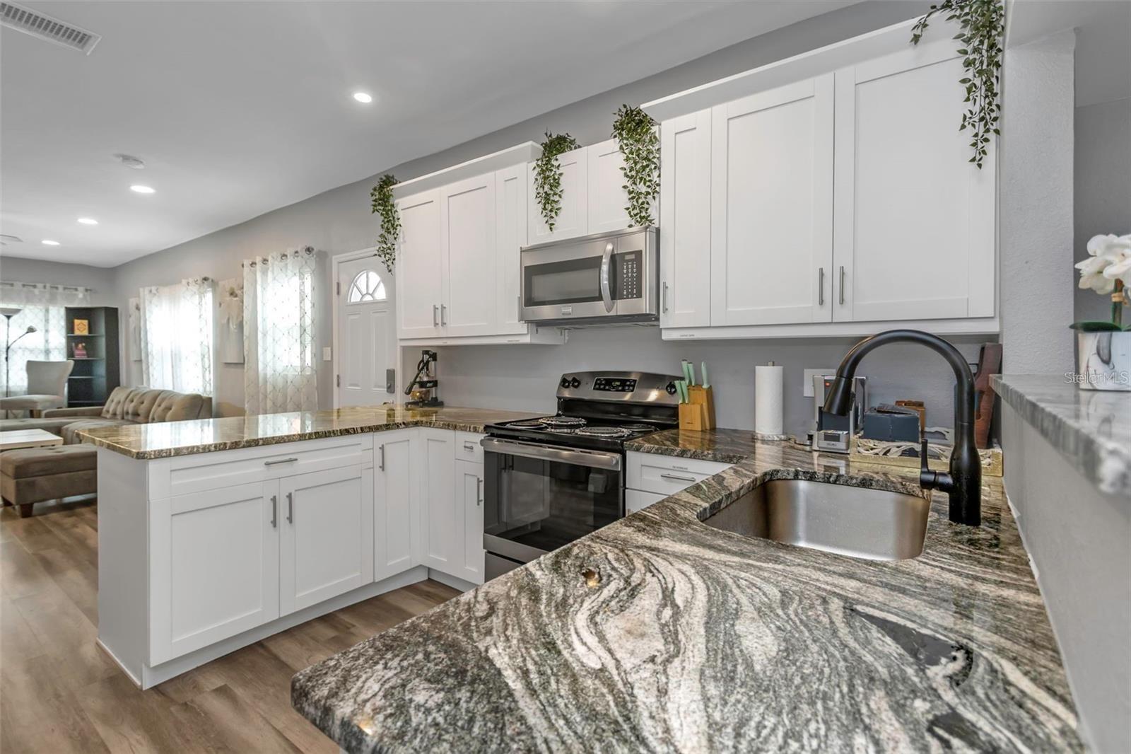 Image 33 of 52 For 206 Himes Avenue