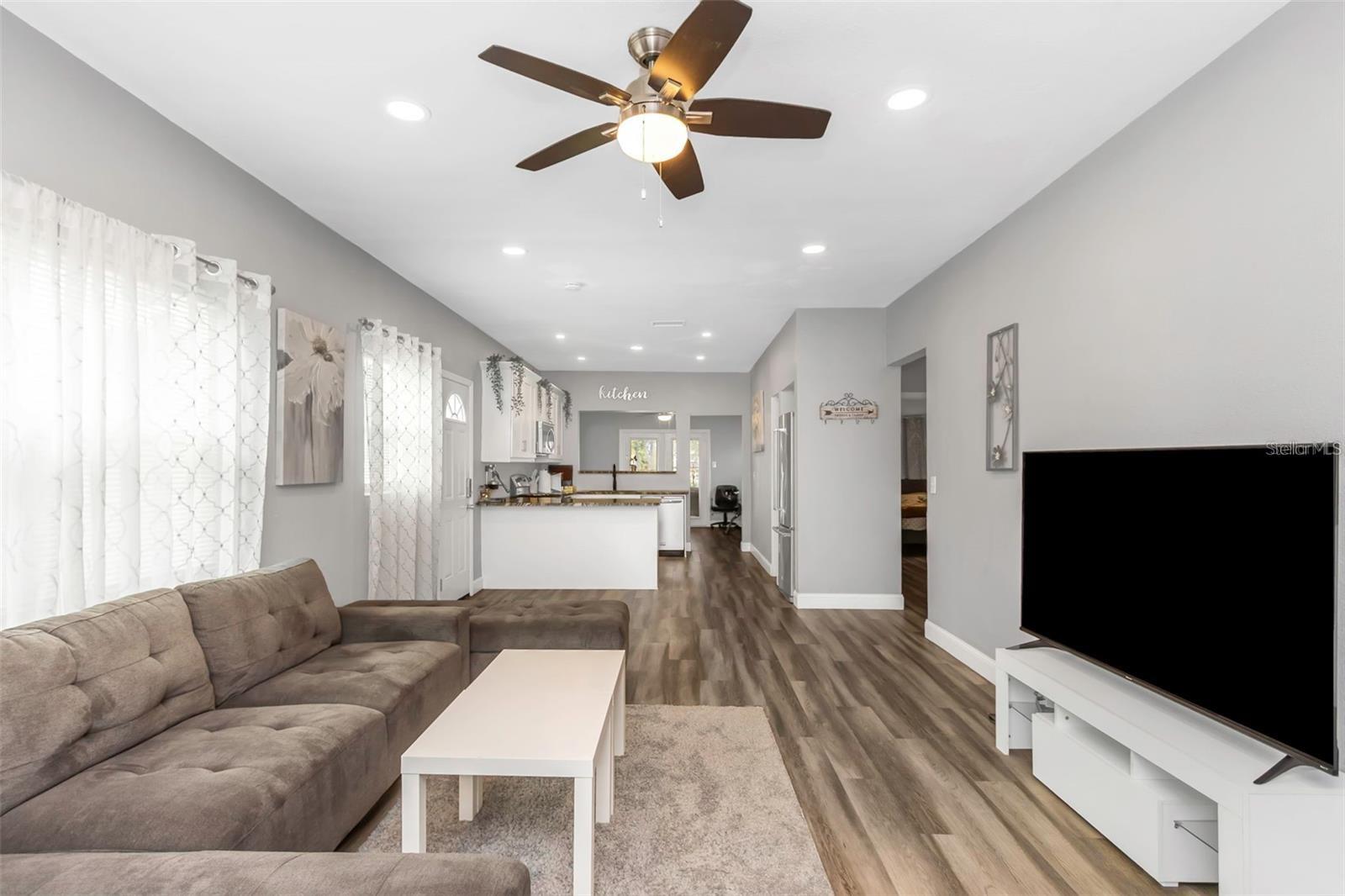 Image 8 of 52 For 206 Himes Avenue