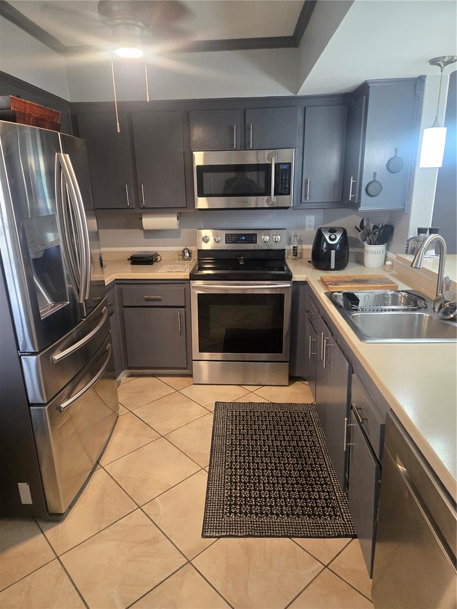 Image 6 of 11 For 5633 La Puerta Del Sol Boulevard S 108