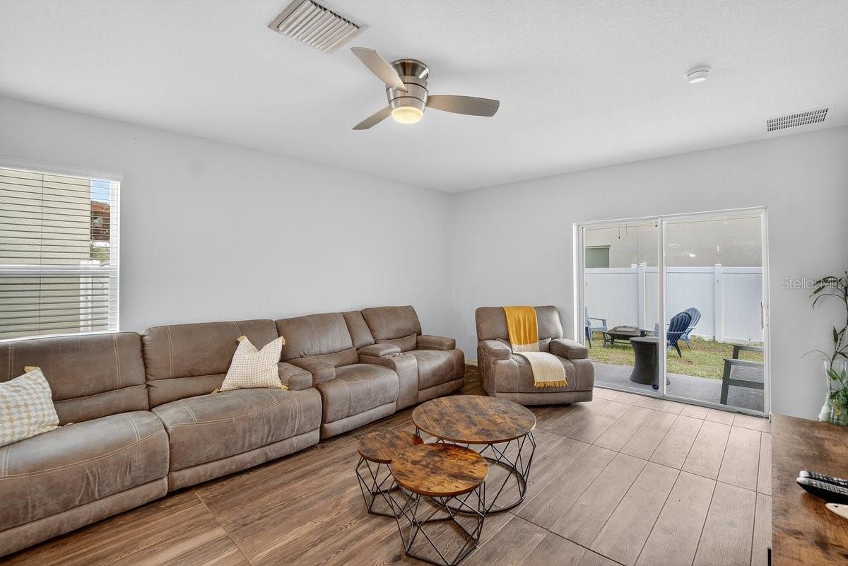 Image 32 of 57 For 3515 Diamond Leaf Court