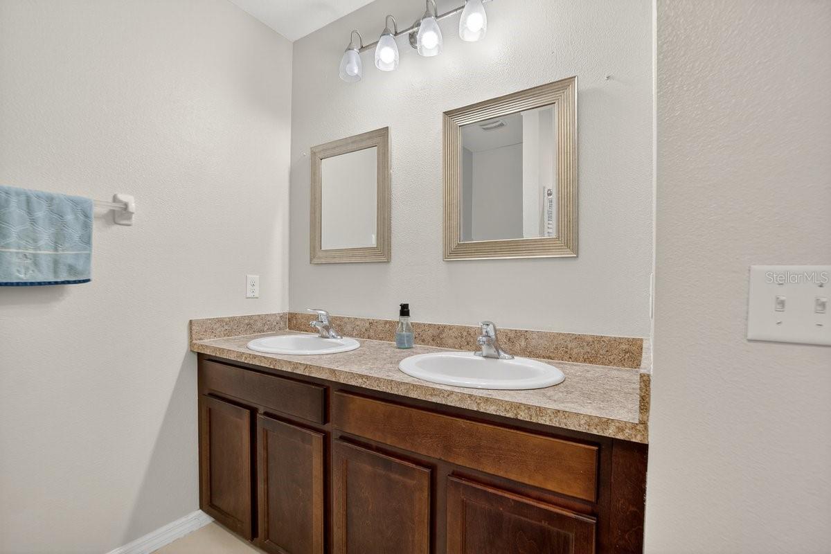 Image 42 of 57 For 3515 Diamond Leaf Court