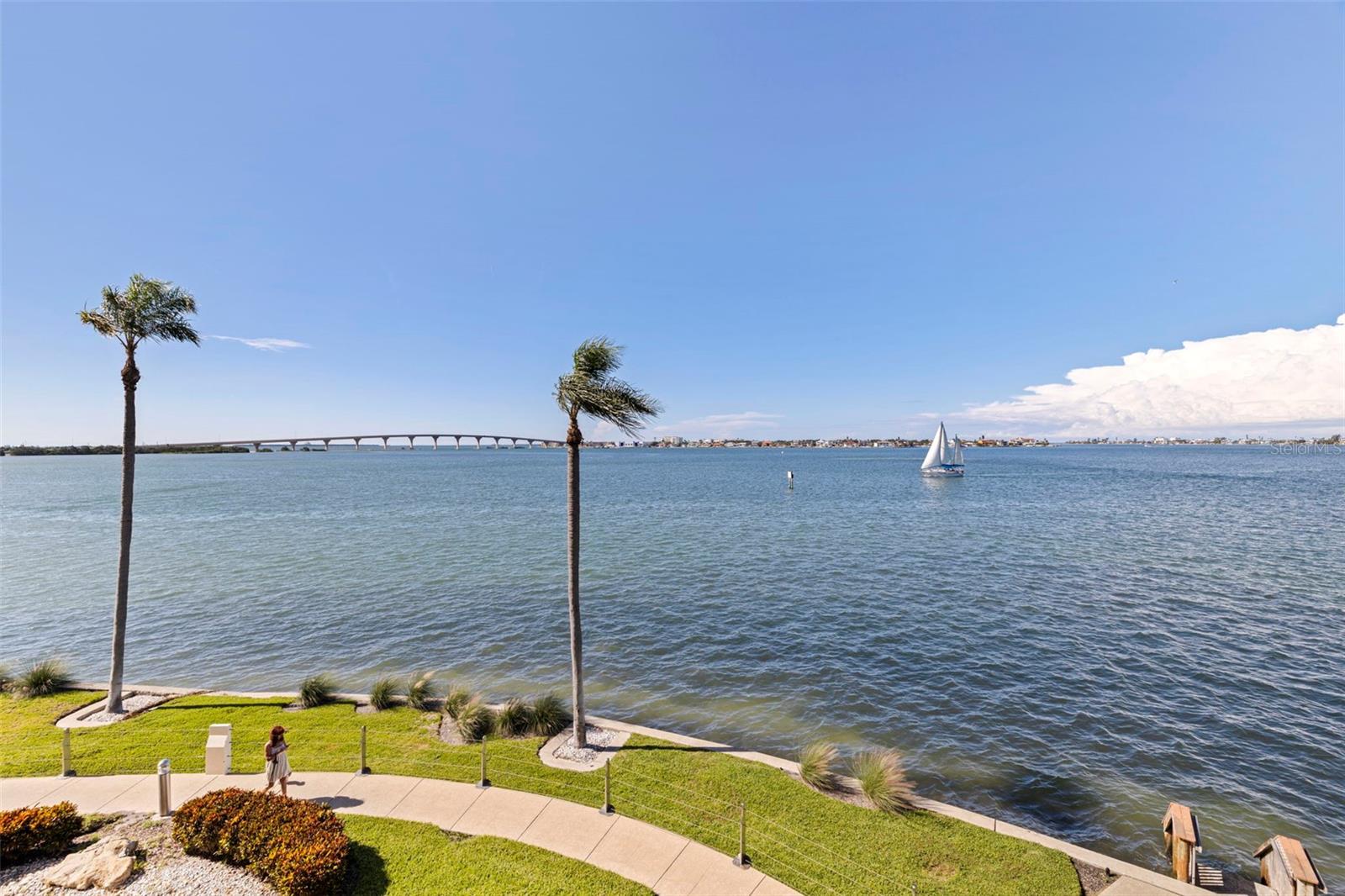 Image 13 of 58 For 6105 Bahia Del Mar Circle 384