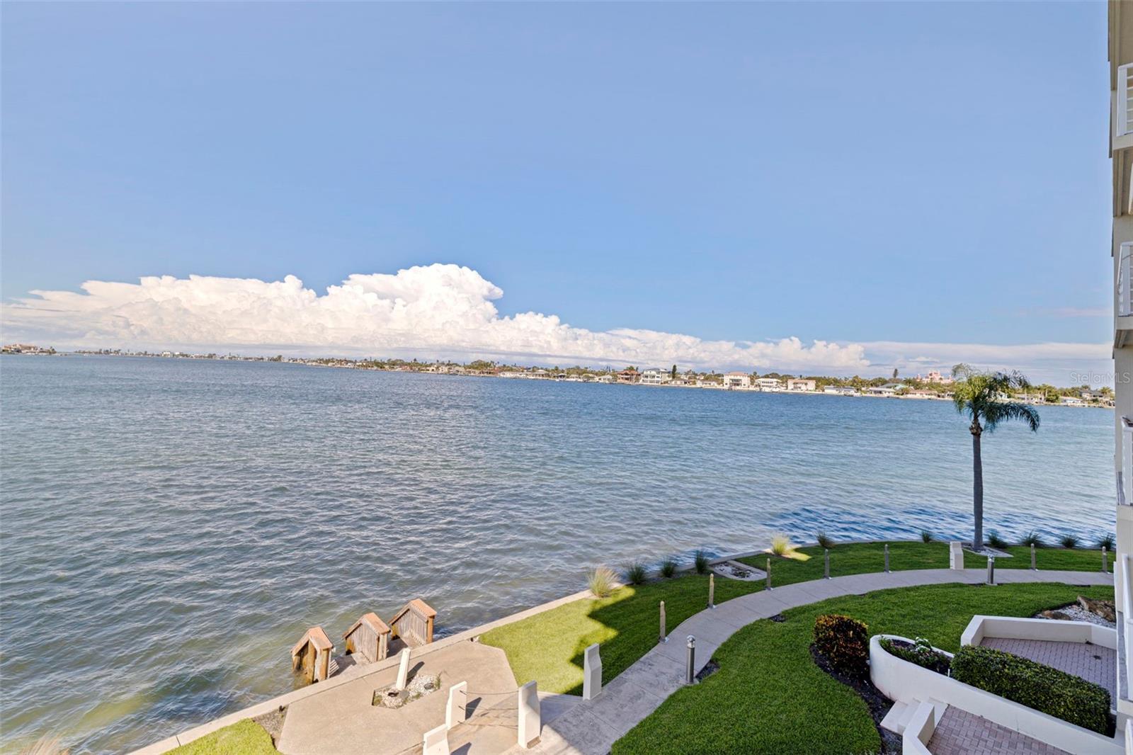 Image 14 of 58 For 6105 Bahia Del Mar Circle 384