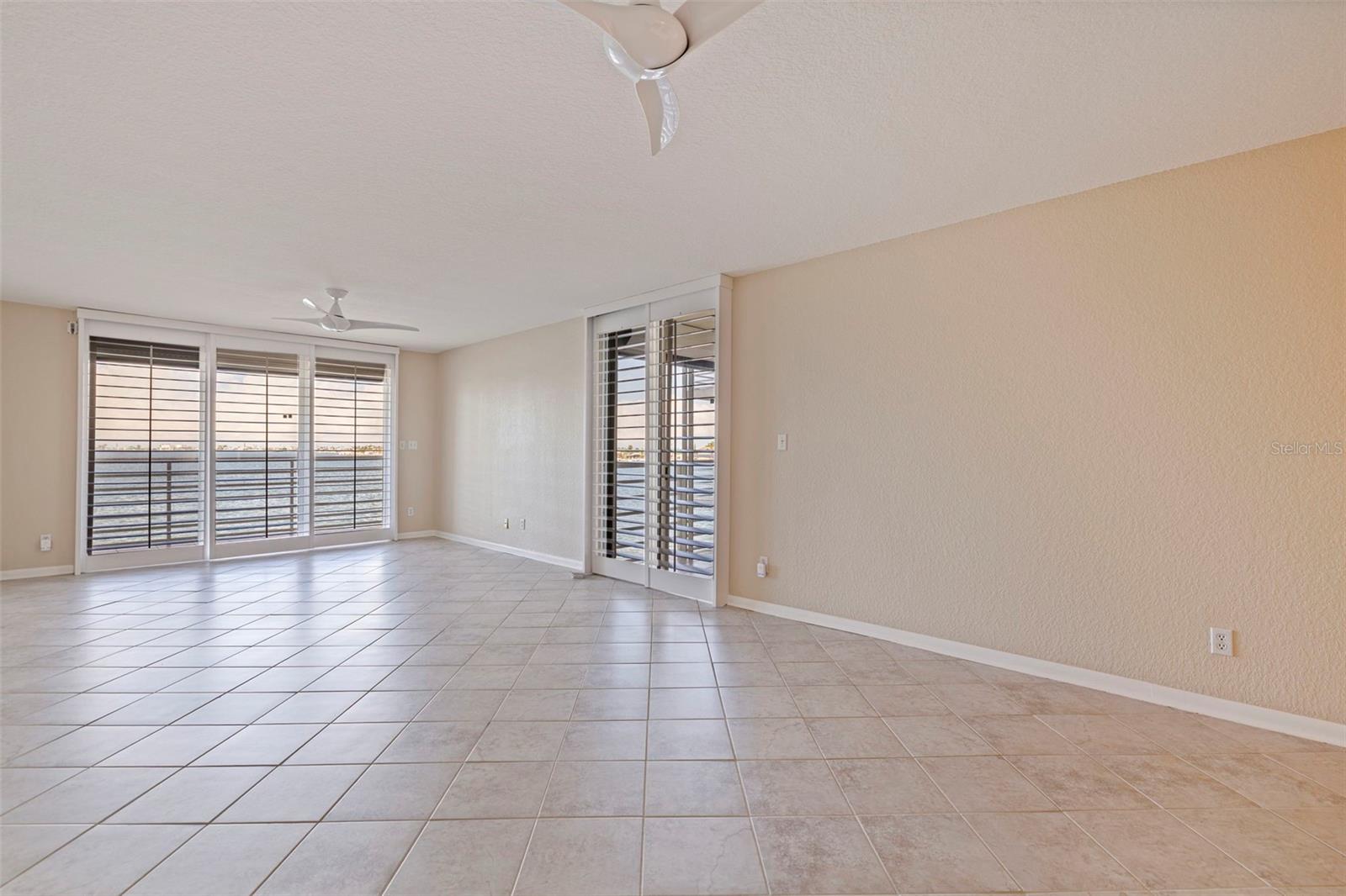 Image 16 of 58 For 6105 Bahia Del Mar Circle 384