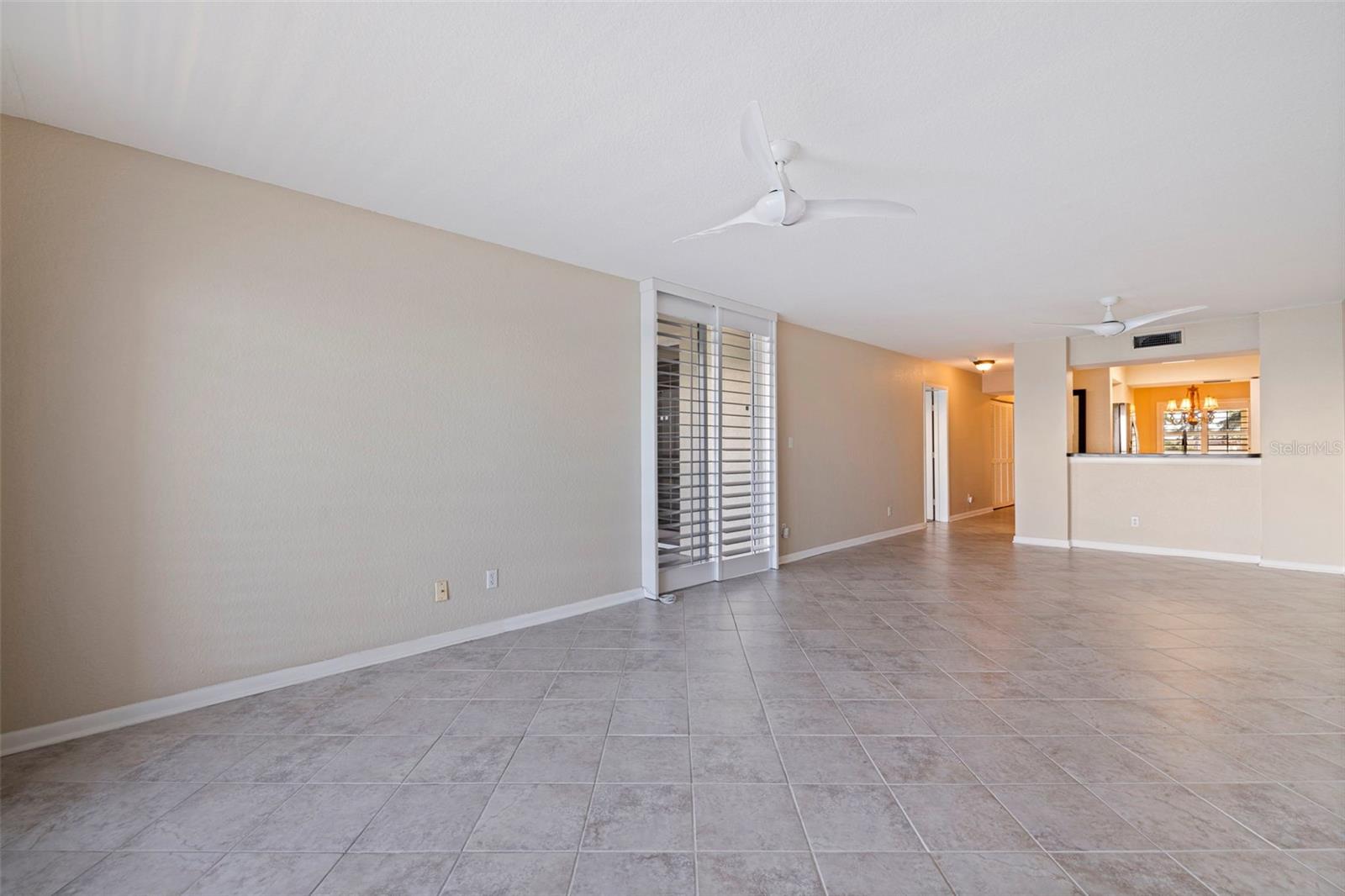 Image 19 of 58 For 6105 Bahia Del Mar Circle 384