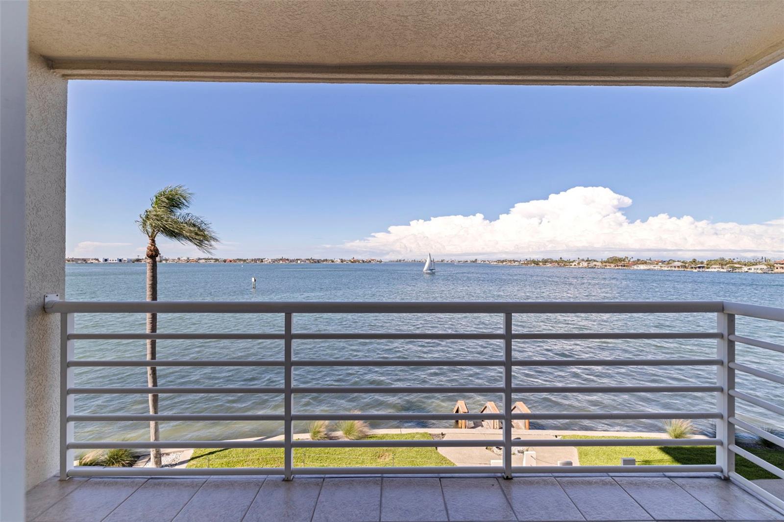 Image 2 of 58 For 6105 Bahia Del Mar Circle 384