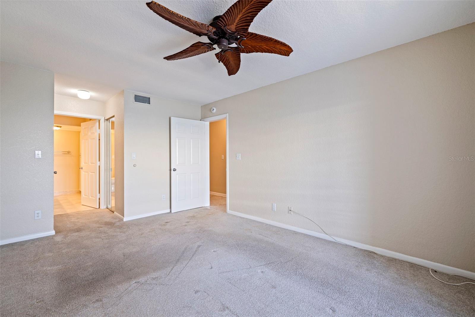Image 24 of 58 For 6105 Bahia Del Mar Circle 384