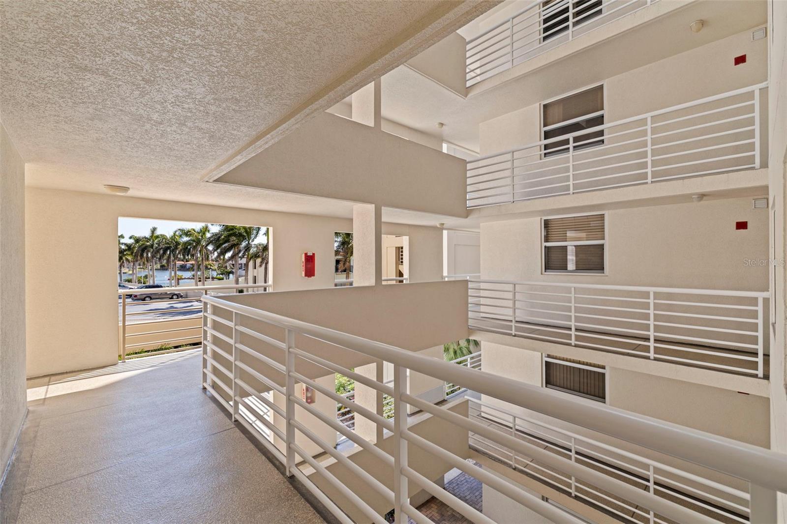 Image 36 of 58 For 6105 Bahia Del Mar Circle 384