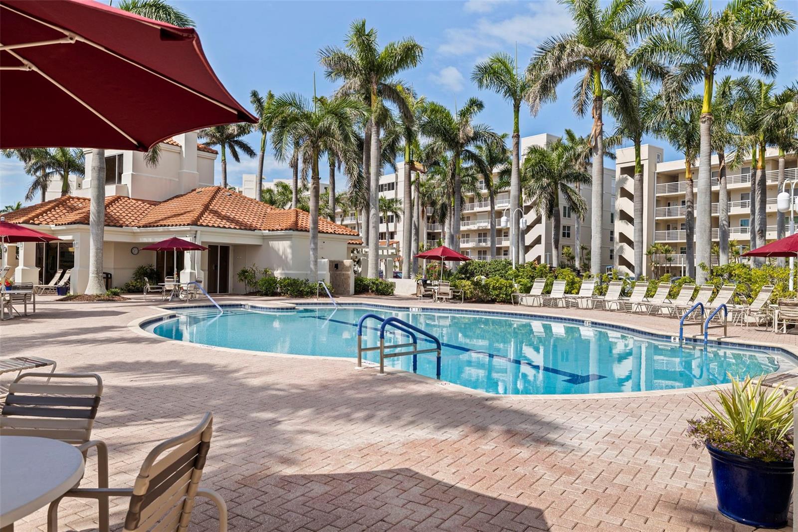 Image 41 of 58 For 6105 Bahia Del Mar Circle 384
