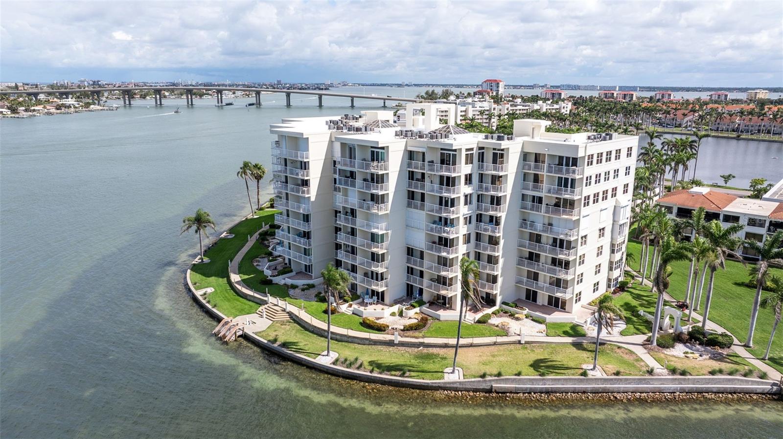 Image 46 of 58 For 6105 Bahia Del Mar Circle 384