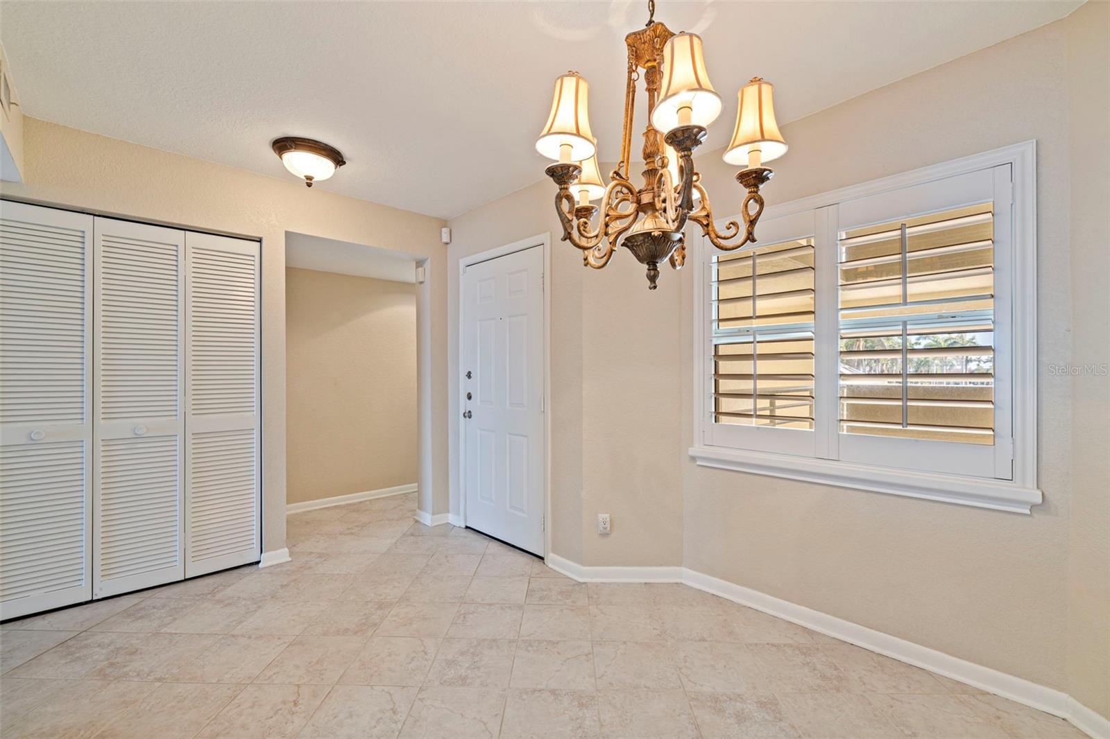 Image 9 of 58 For 6105 Bahia Del Mar Circle 384
