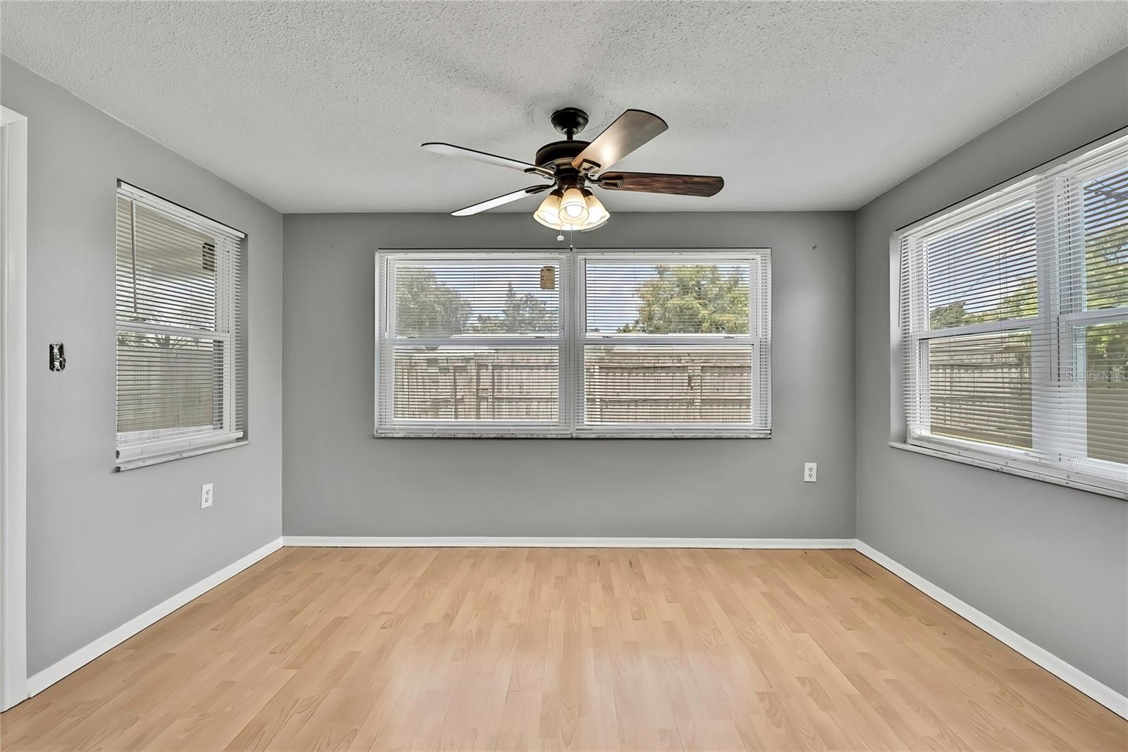 Image 12 of 38 For 3549 Hendrix Street