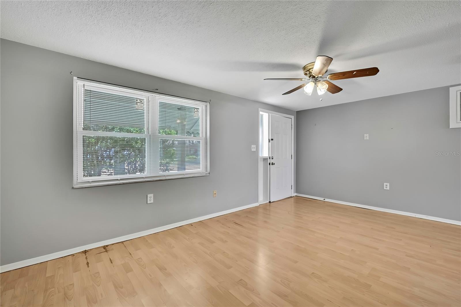 Image 7 of 38 For 3549 Hendrix Street