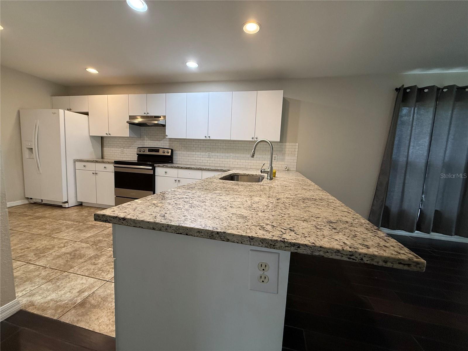 Image 6 of 19 For 3403 Spooner Drive