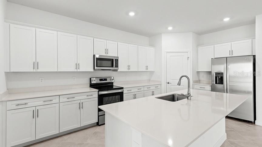 Image 17 of 31 For 8390 Waterscape Drive
