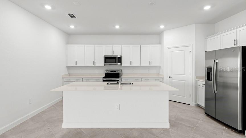 Image 18 of 31 For 8390 Waterscape Drive