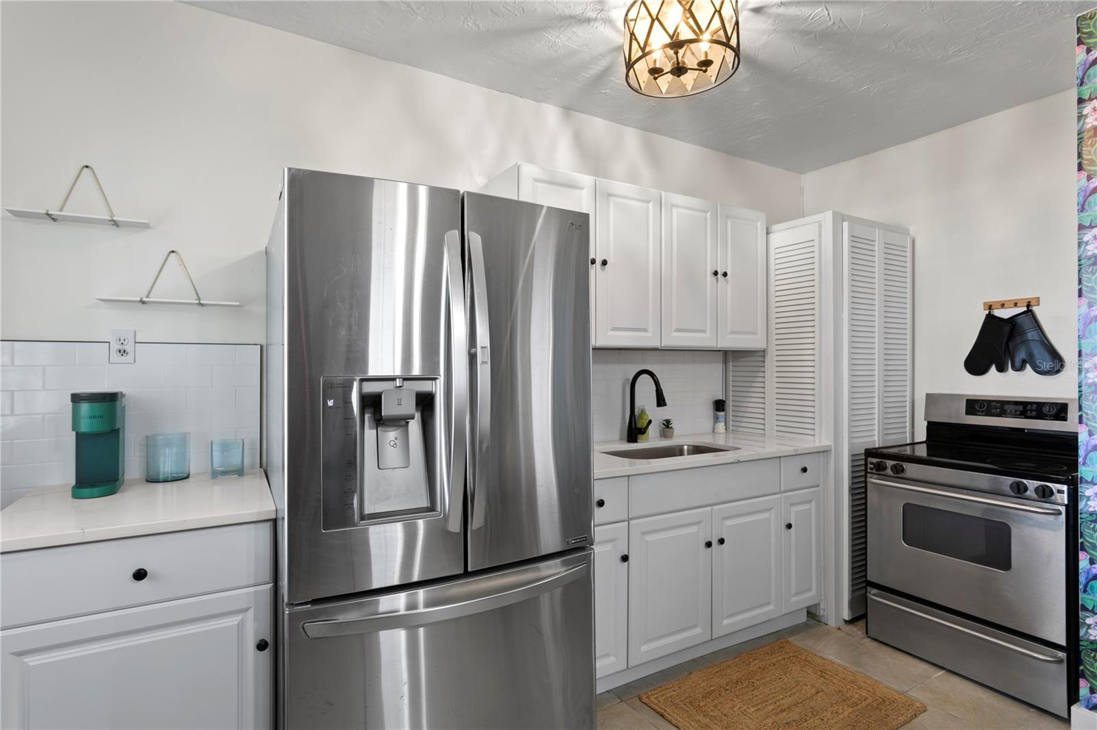 Image 15 of 27 For 1305 Bermuda Boulevard B