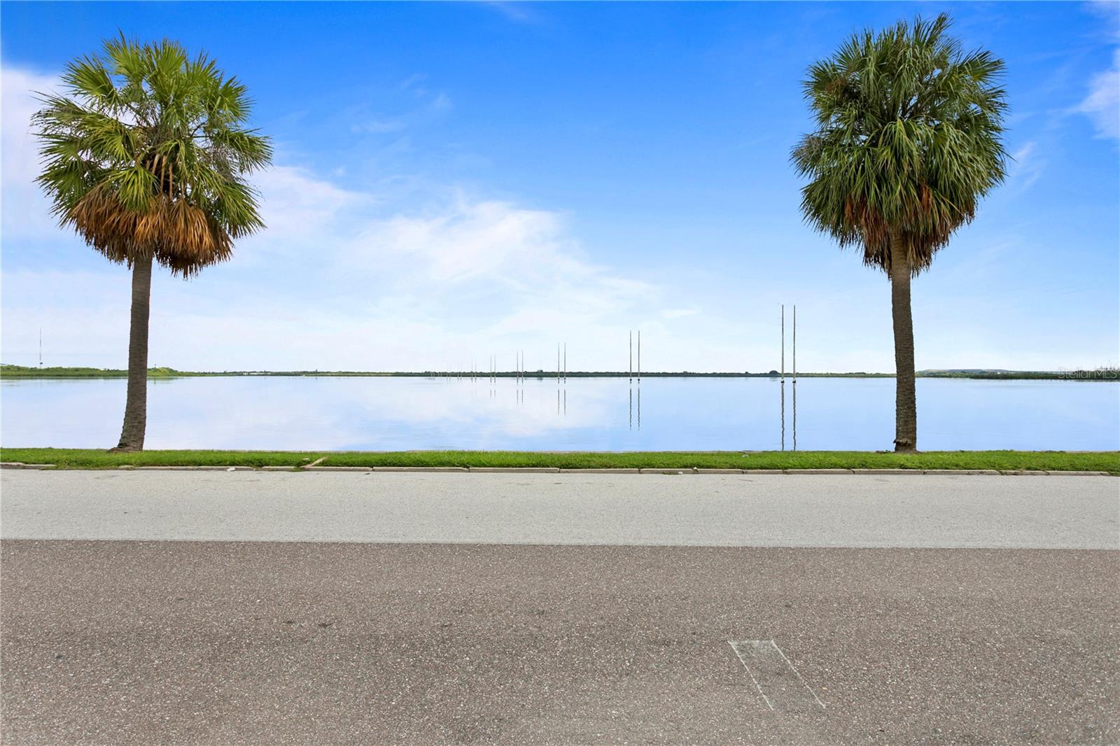 Image 2 of 27 For 1305 Bermuda Boulevard B